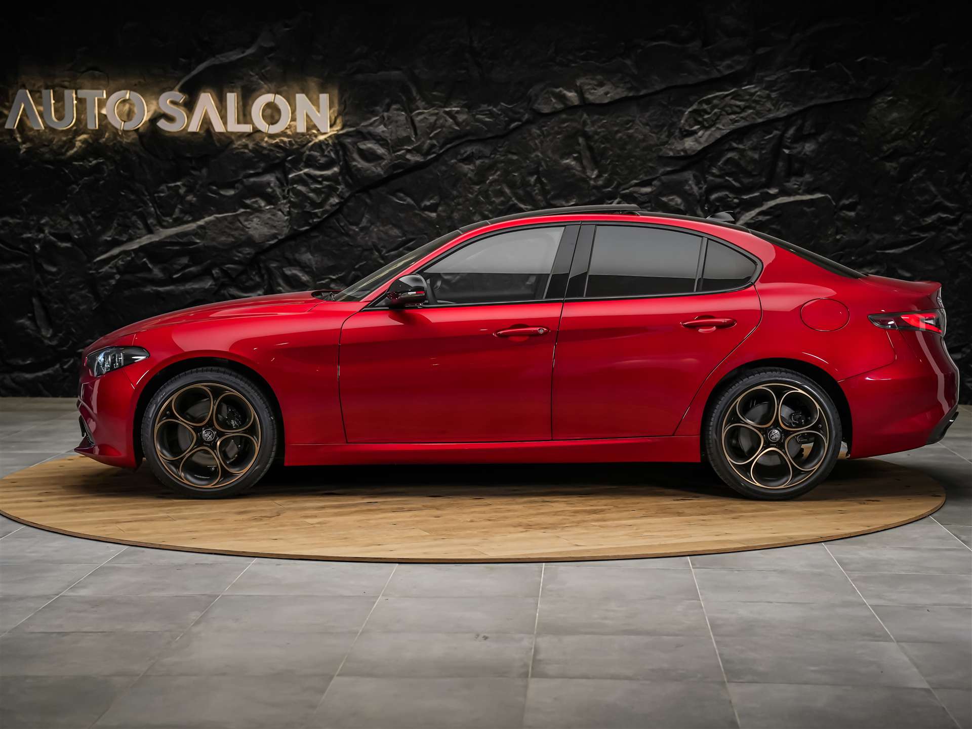 ALFA ROMEO Giulia 2.0 Intensa Q4 AT8 *SOFORT Verfügbar*Werksgarantie*Panorama*Harman/Kardon*-showroom-element-2