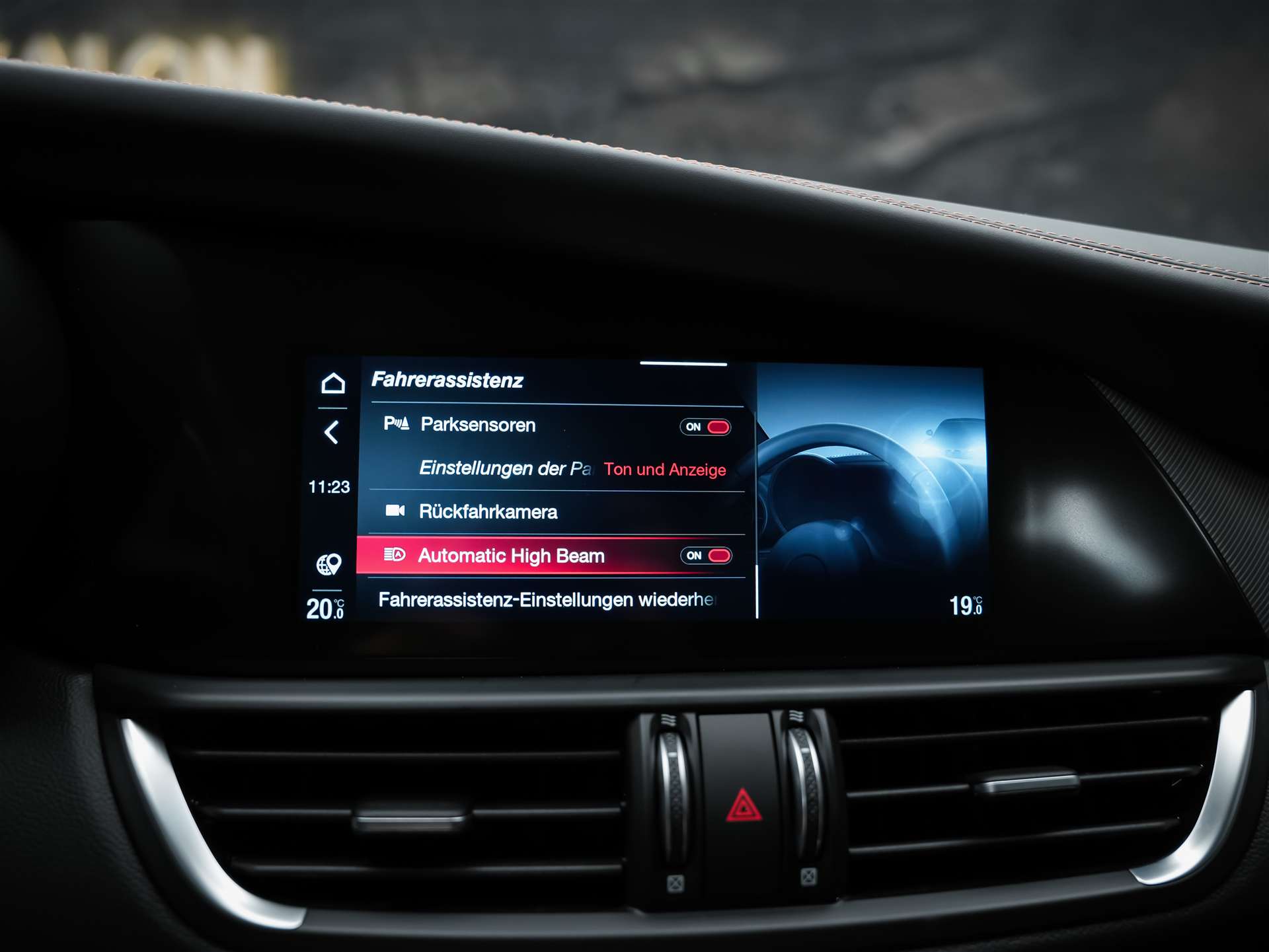 ALFA ROMEO Giulia 2.0 Intensa Q4 AT8 *SOFORT Verfügbar*Werksgarantie*Panorama*Harman/Kardon*-image-38