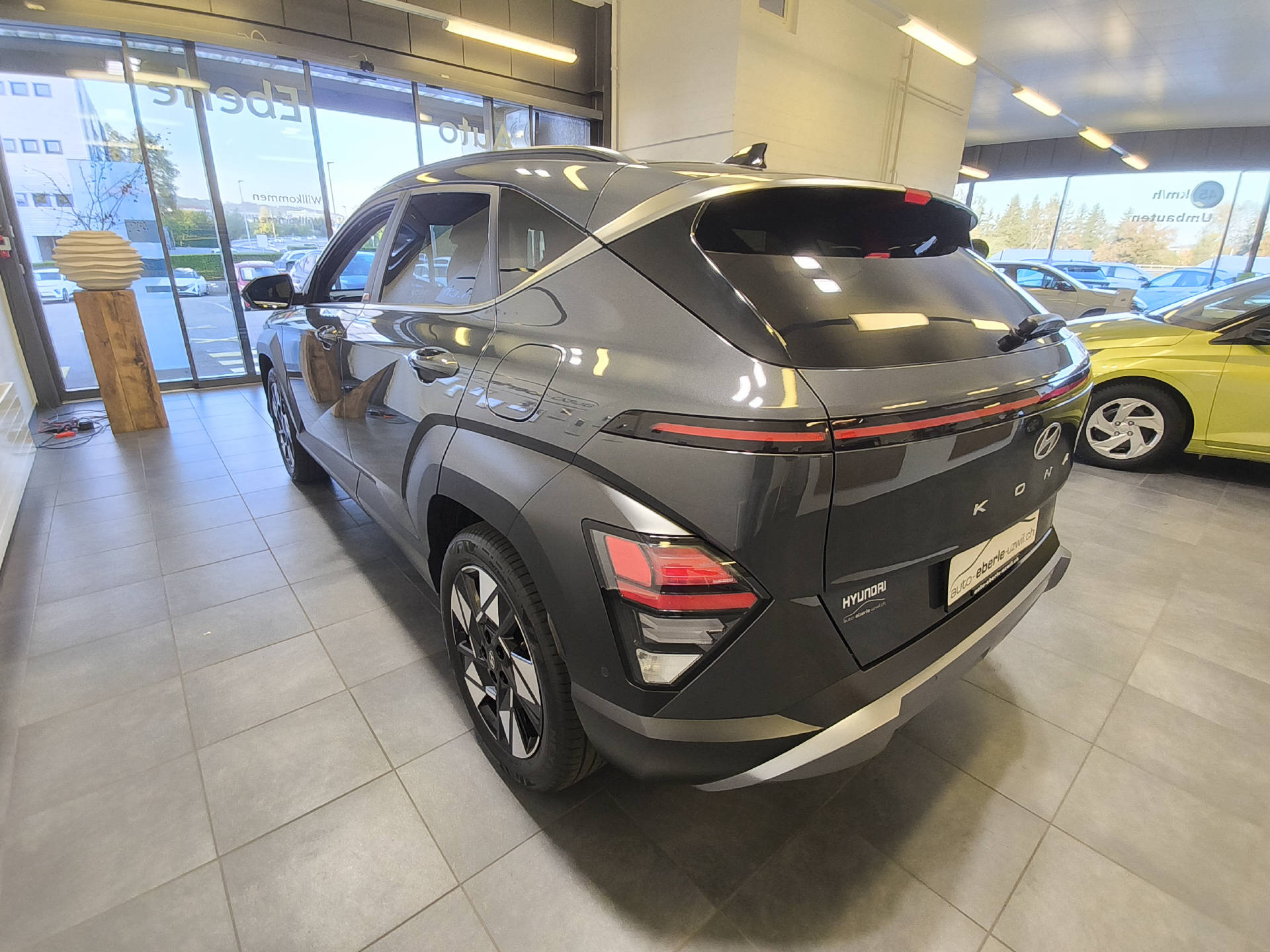HYUNDAI Kona 1.6 GDi Hybrid Amplia-image-8