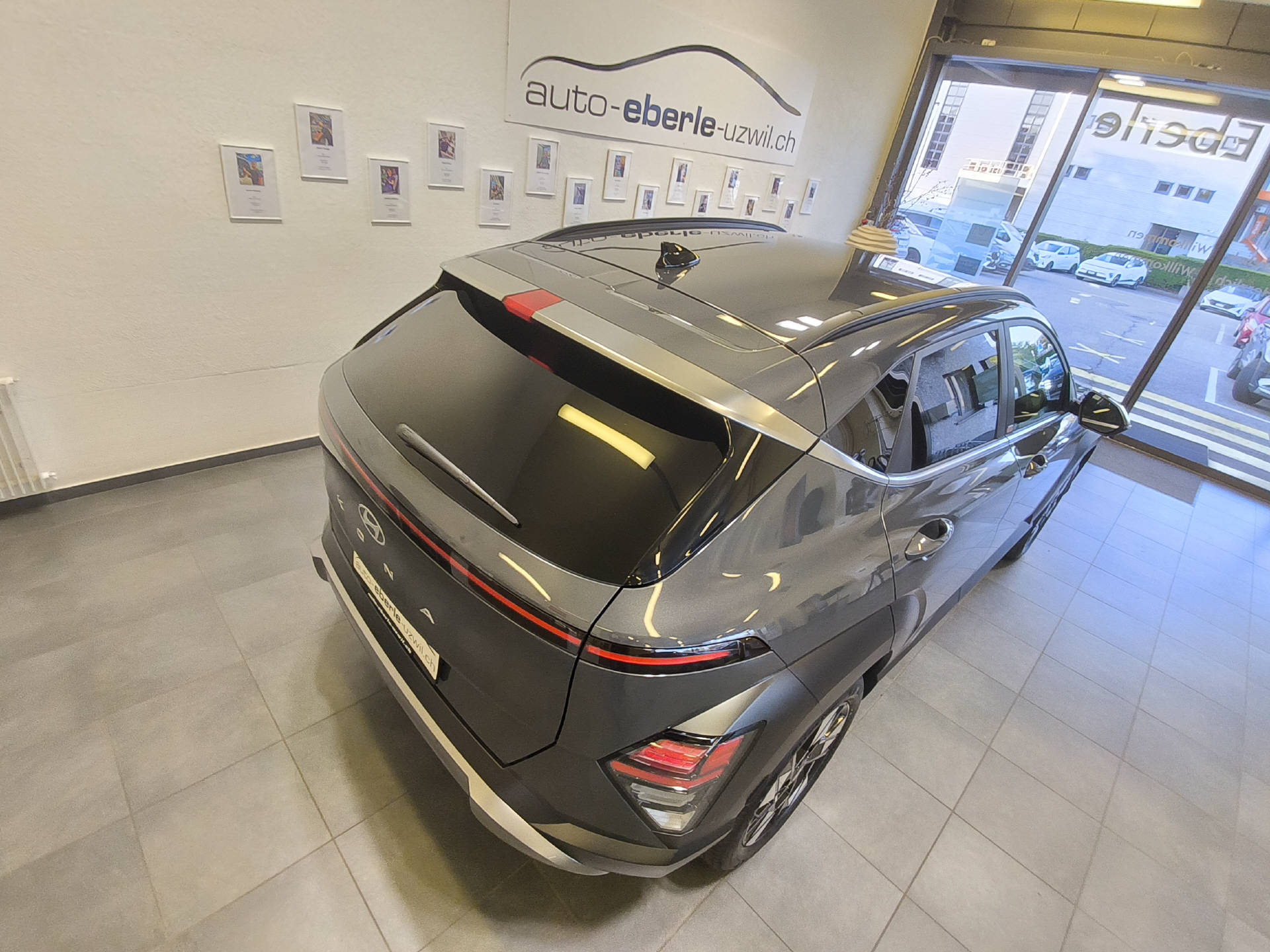 HYUNDAI Kona 1.6 GDi Hybrid Amplia-image-10