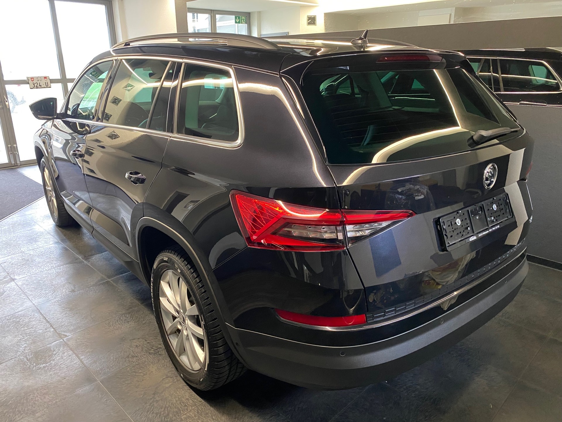 SKODA Kodiaq 2.0 TSI Style DSG 4x4 Gepflegtes CH-Fahrzeug mit Top Ausstattung inkl. STANDHEIZUNG, 8x Aluräder-image-2