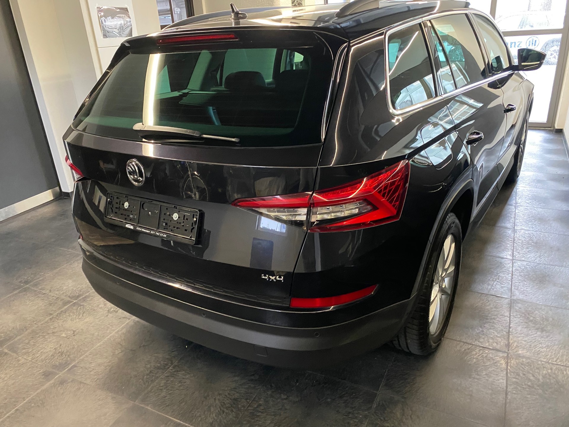 SKODA Kodiaq 2.0 TSI Style DSG 4x4 Gepflegtes CH-Fahrzeug mit Top Ausstattung inkl. STANDHEIZUNG, 8x Aluräder-image-3