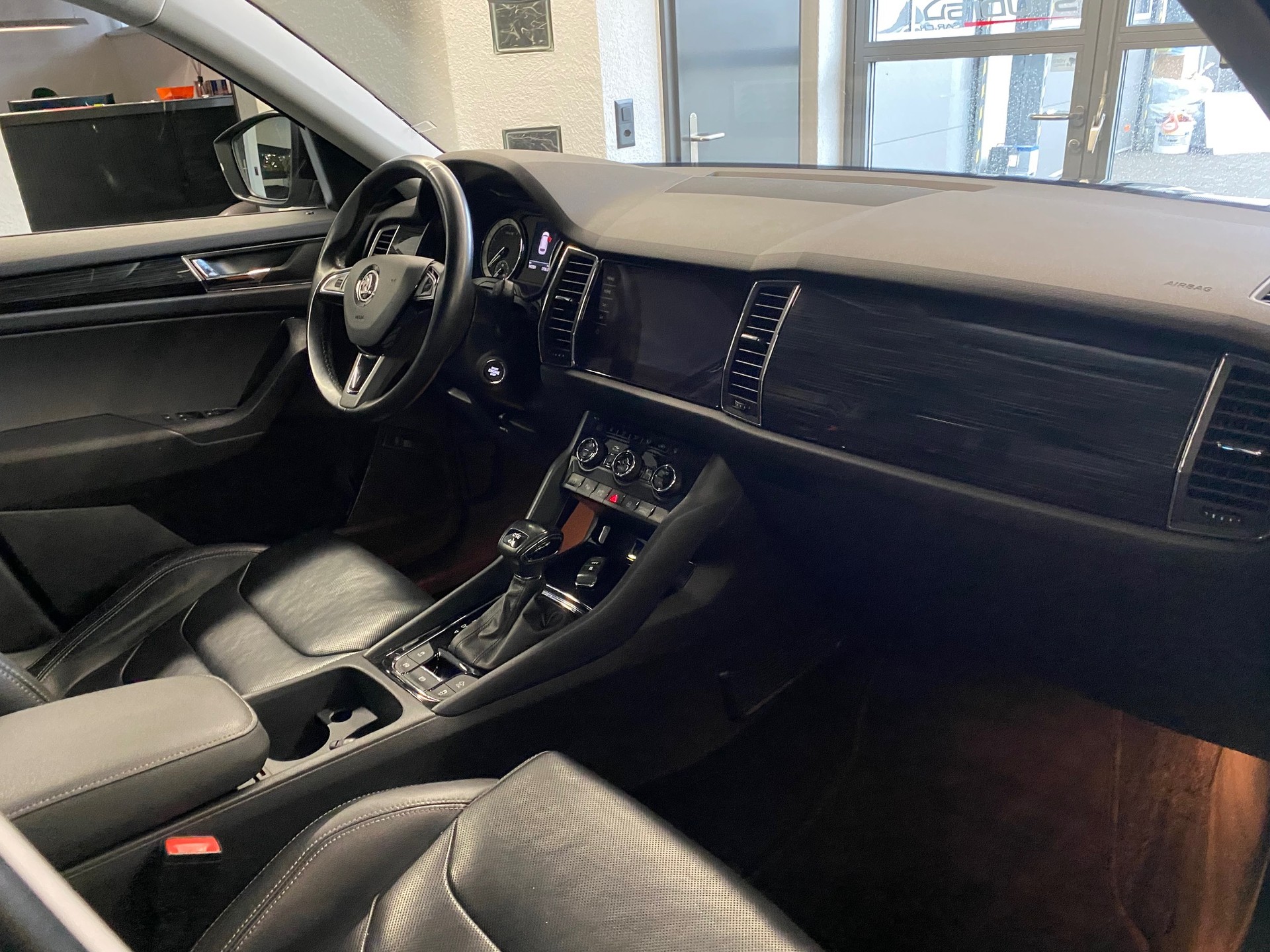 SKODA Kodiaq 2.0 TSI Style DSG 4x4 Gepflegtes CH-Fahrzeug mit Top Ausstattung inkl. STANDHEIZUNG, 8x Aluräder-image-11
