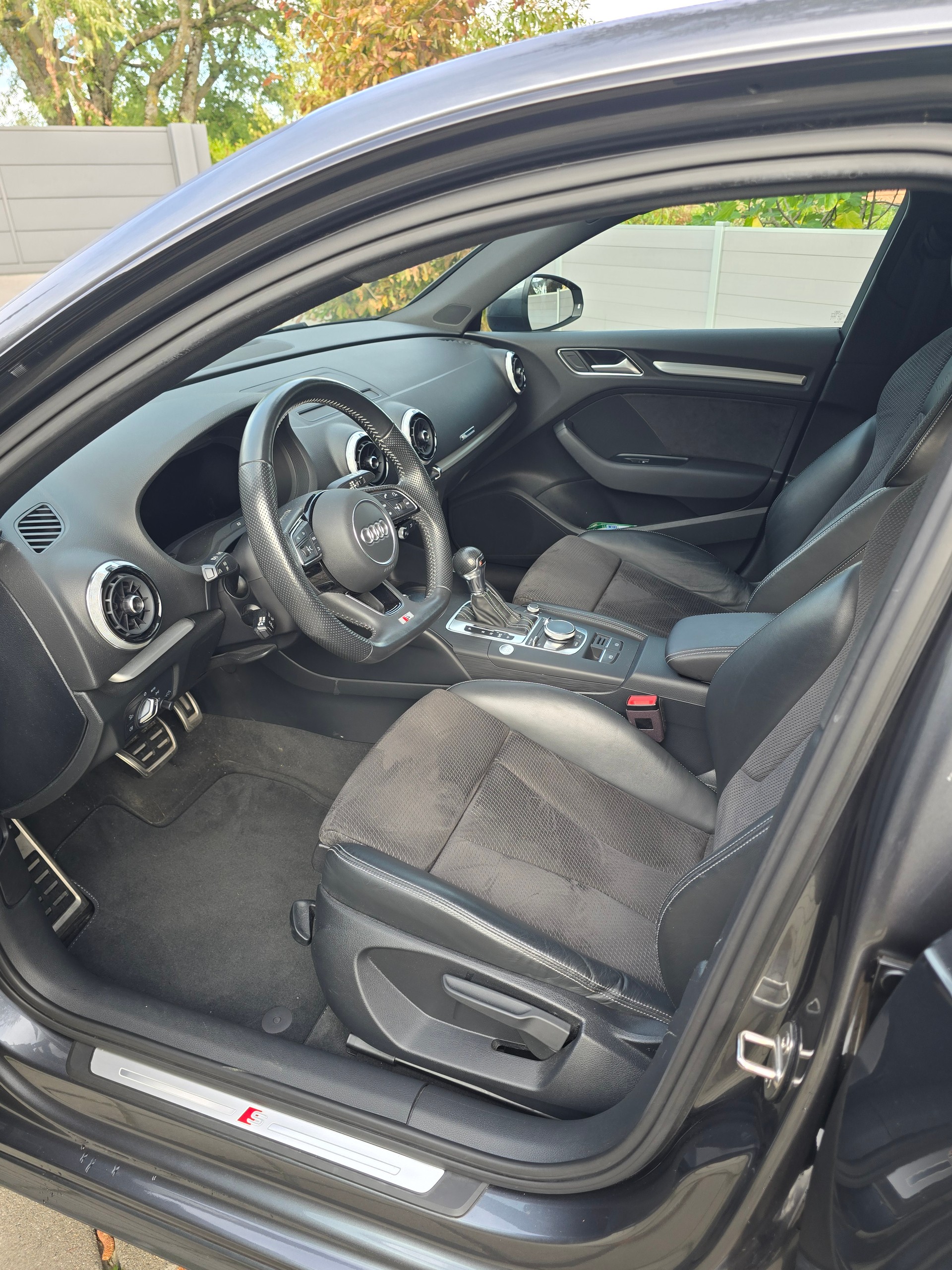 AUDI 1.5 T FSI Sport S-Tronic-image-3