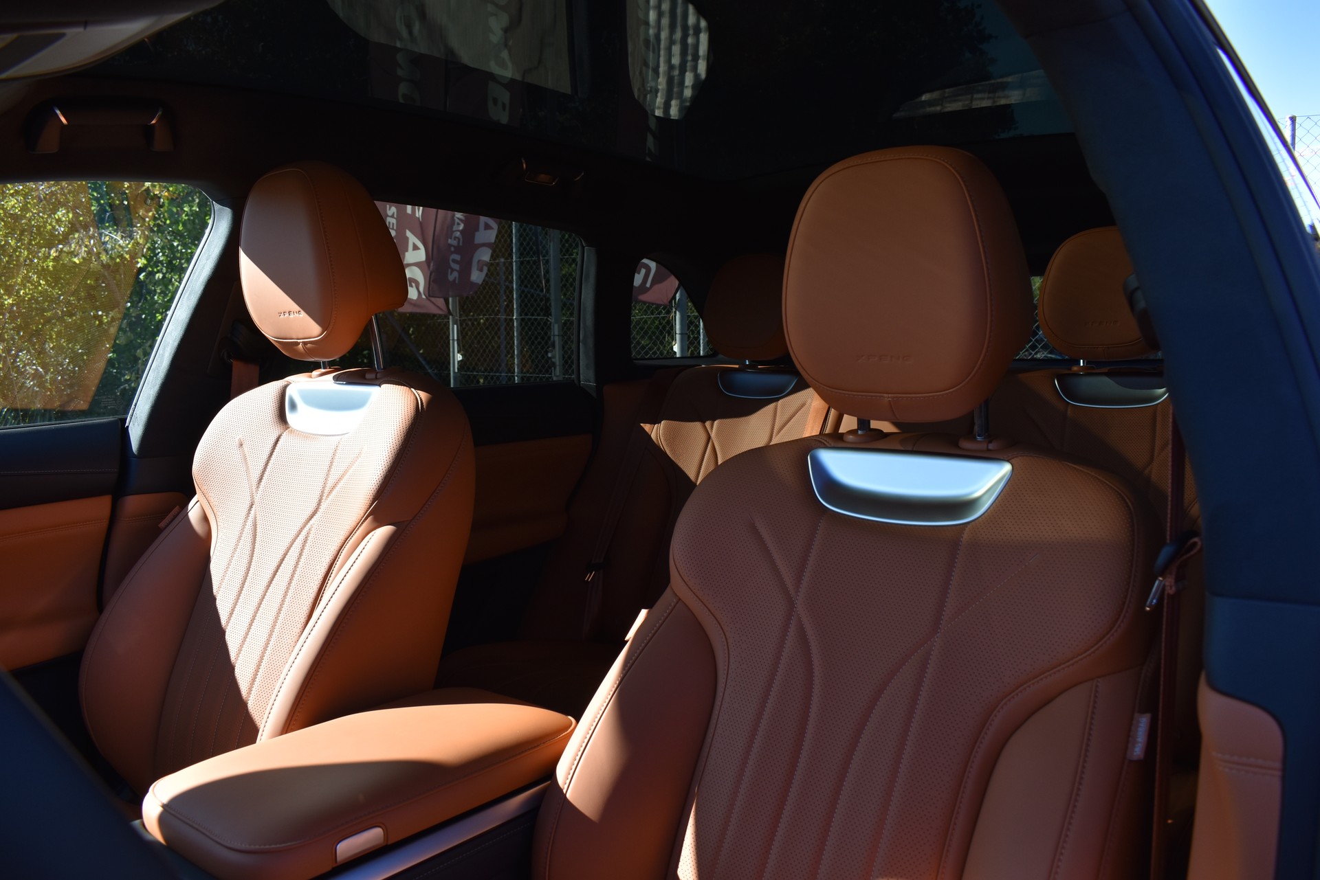 XPENG G9 93kWh Performance AWD mit Anhängerkupplung-image-12