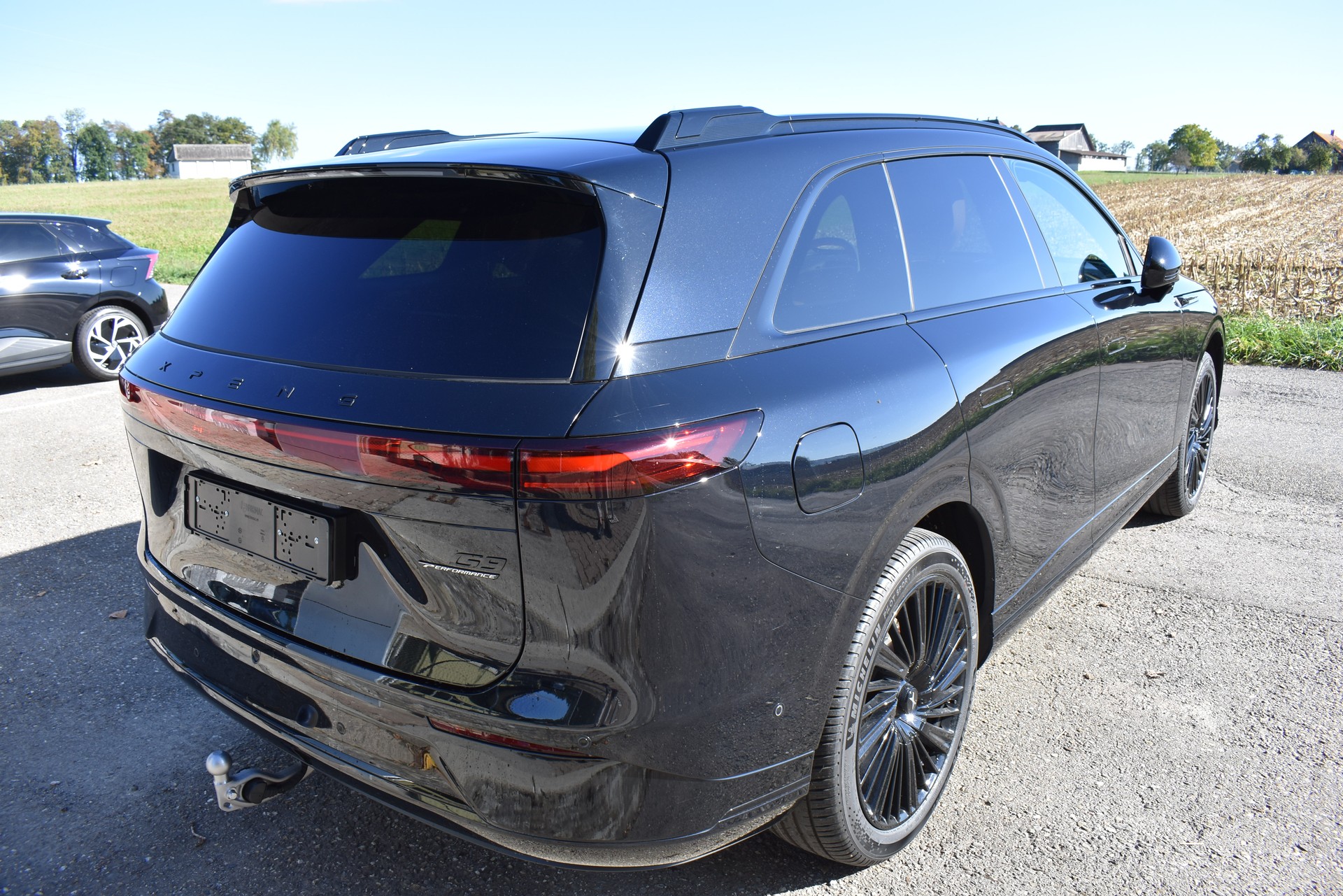 XPENG G9 93kWh Performance AWD mit Anhängerkupplung-image-5