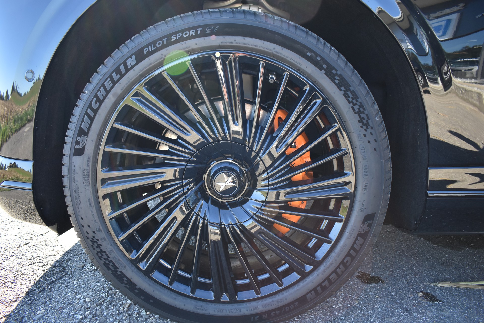 XPENG G9 93kWh Performance AWD mit Anhängerkupplung-image-13