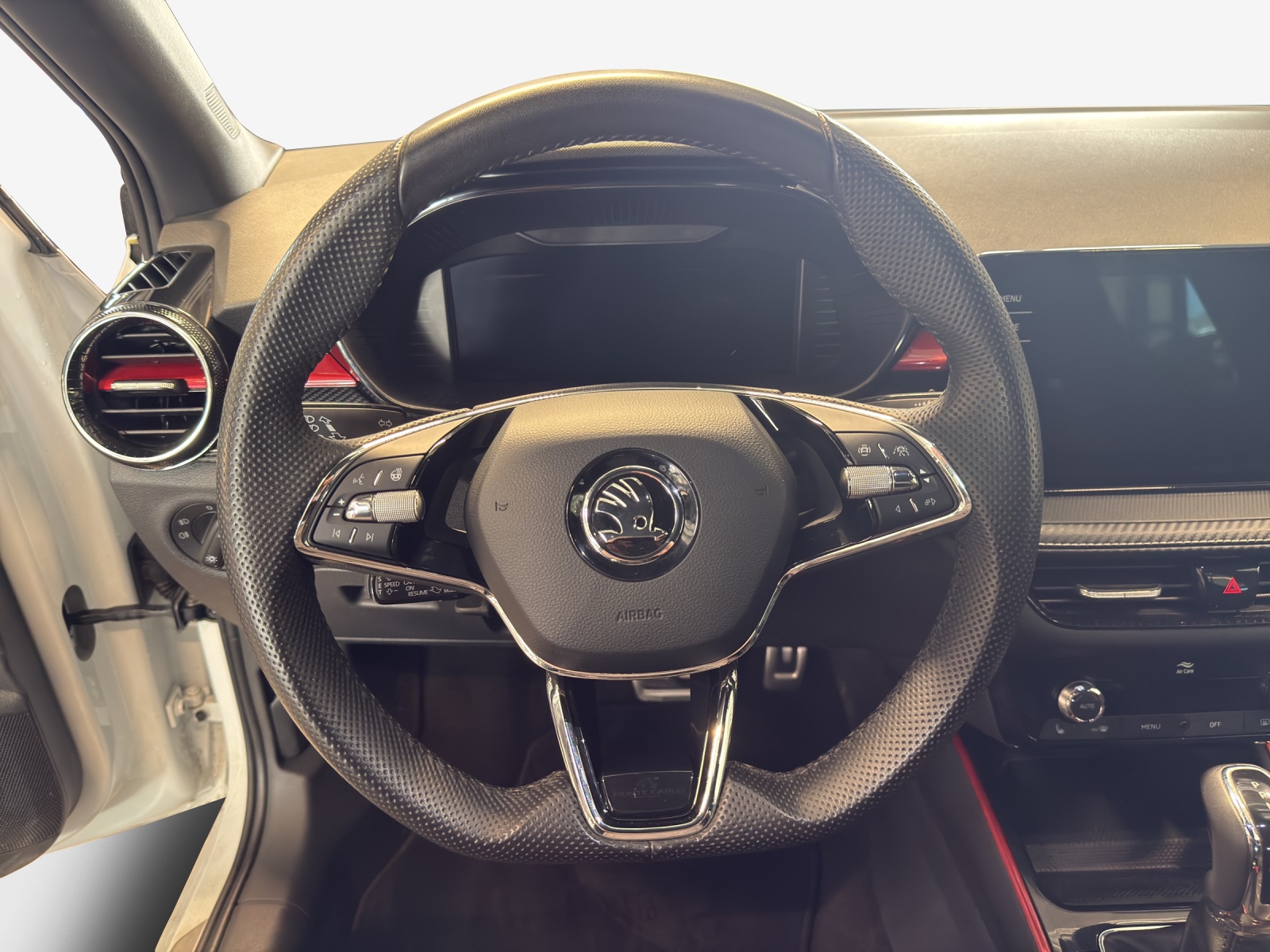 SKODA Fabia 1.5 TSI Monte Carlo DSG-image-9
