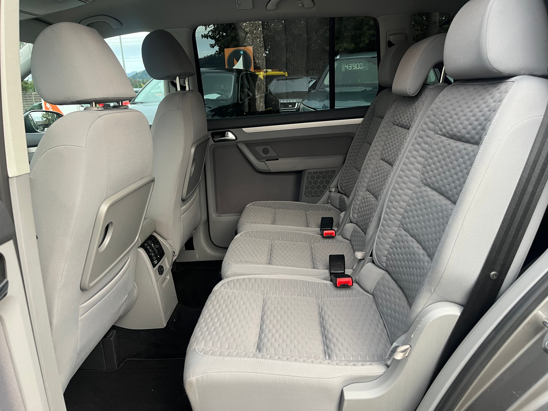 VW Touran 1.4 TSI Highline-image-10