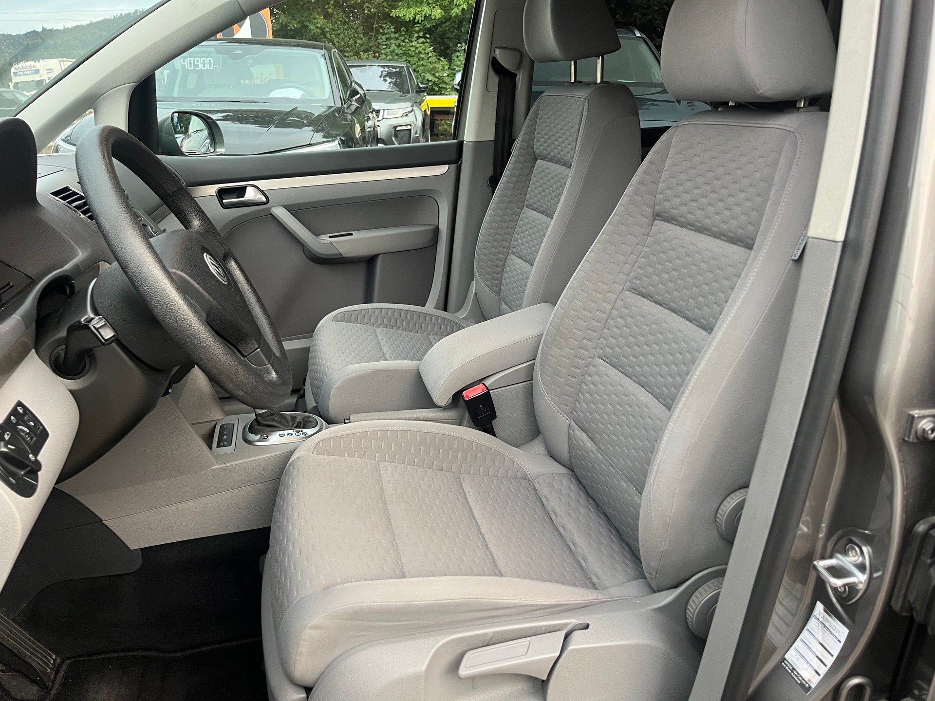 VW Touran 1.4 TSI Highline-image-8