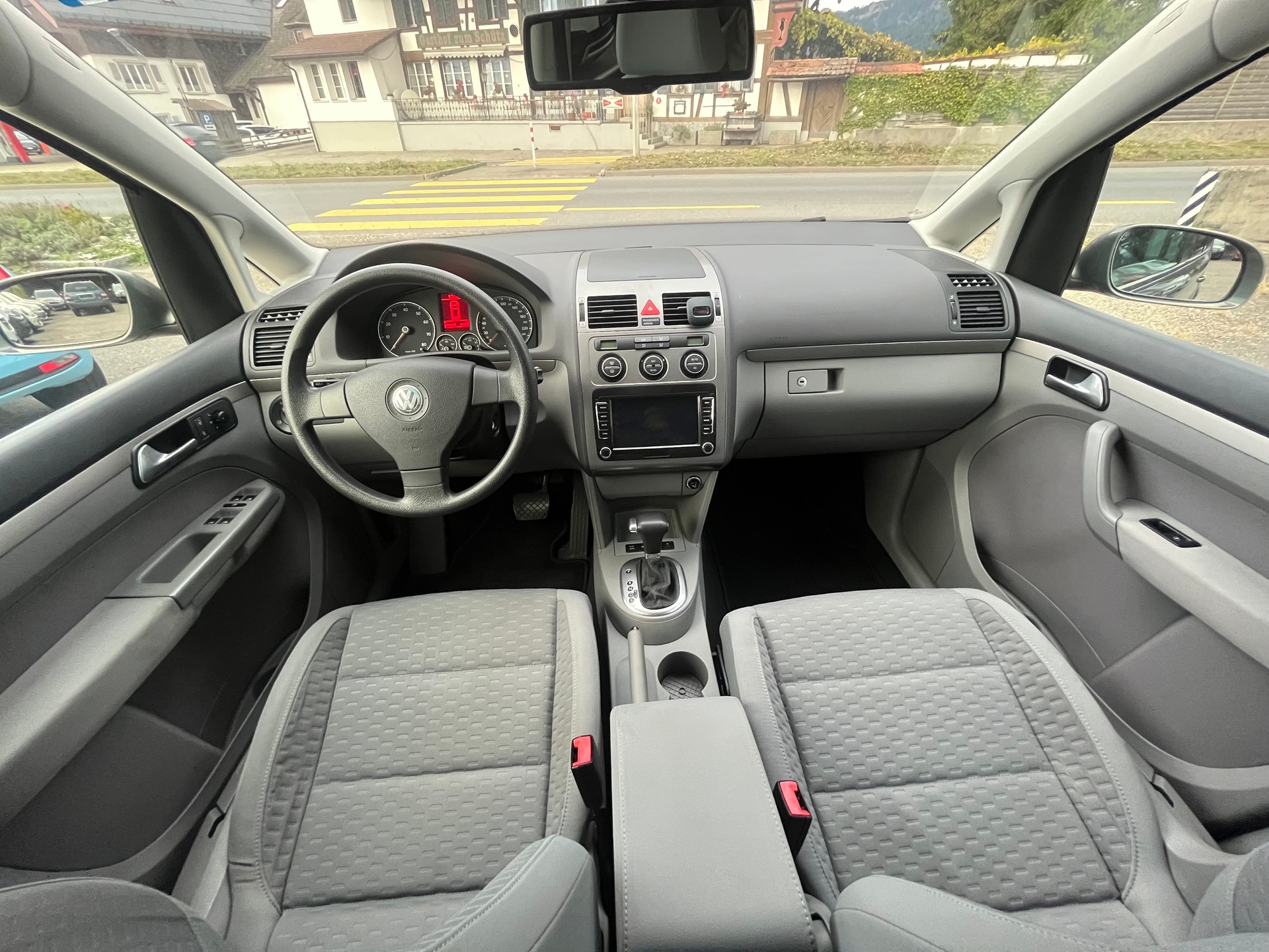 VW Touran 1.4 TSI Highline-image-9