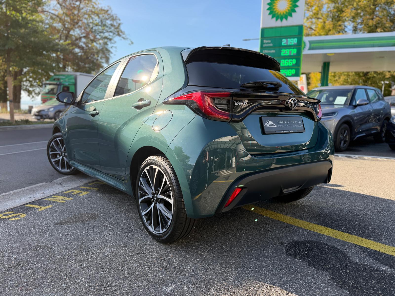 TOYOTA Yaris 1.5 Trend e-CVT-showroom-element-2