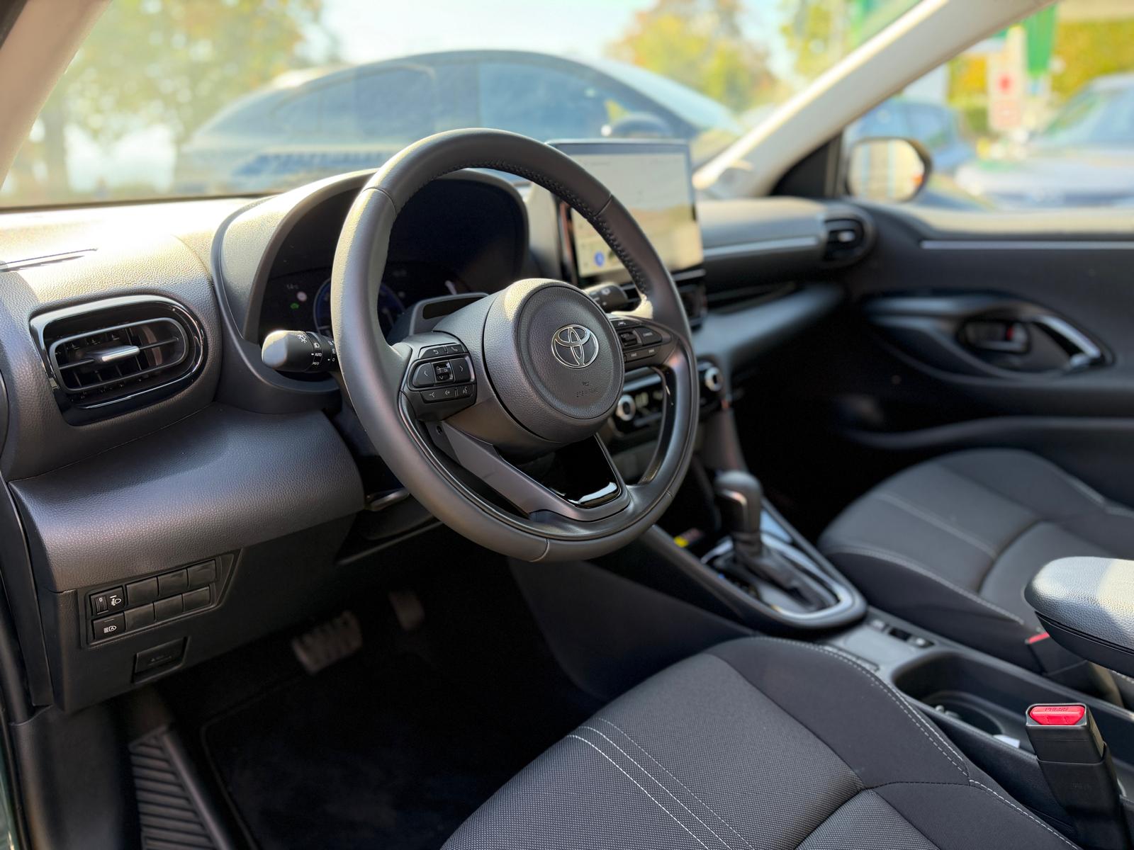 TOYOTA Yaris 1.5 Trend e-CVT-image-7