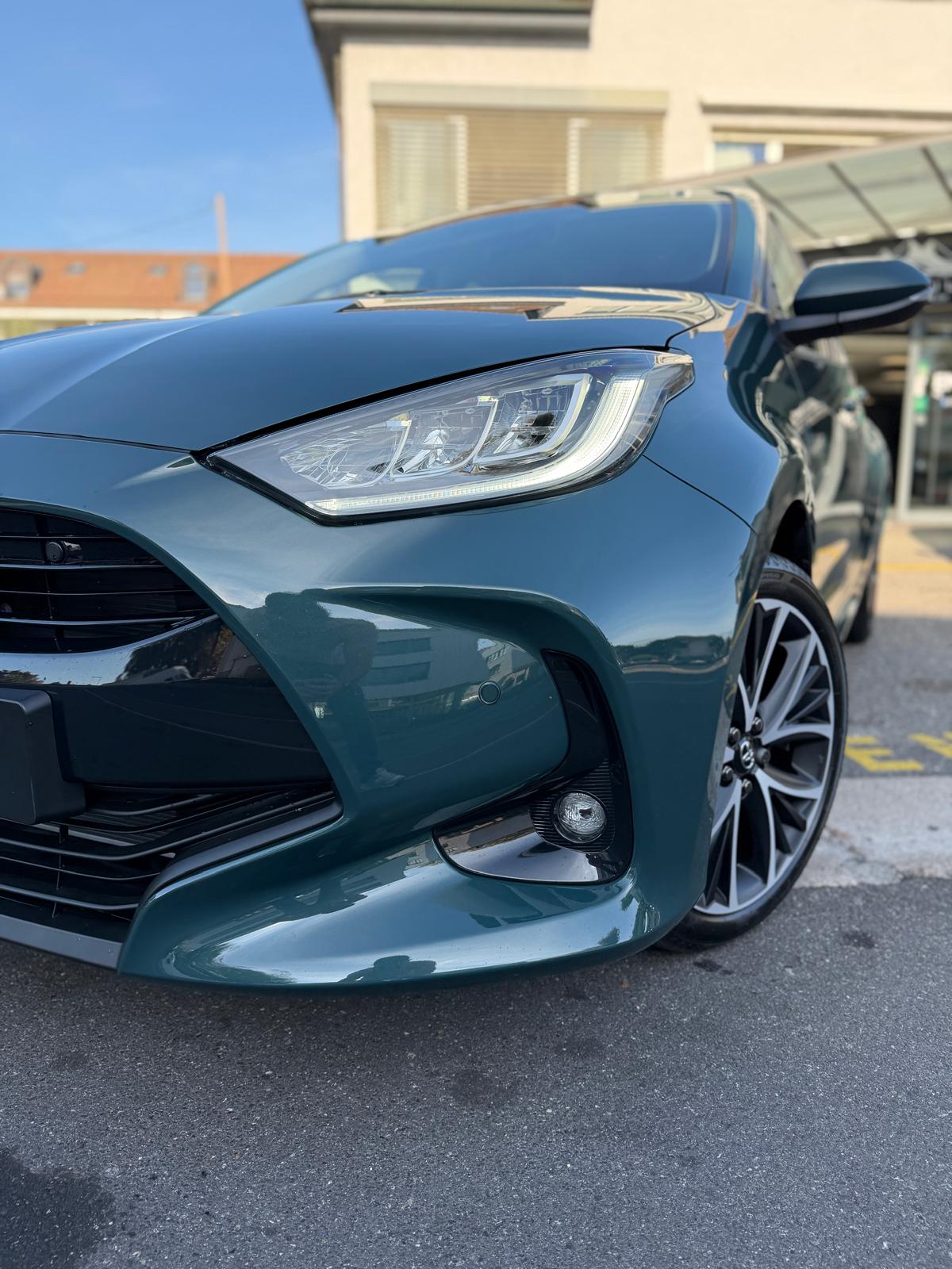 TOYOTA Yaris 1.5 Trend e-CVT-image-4