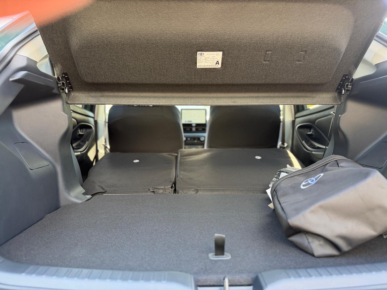 TOYOTA Yaris 1.5 Trend e-CVT-image-14