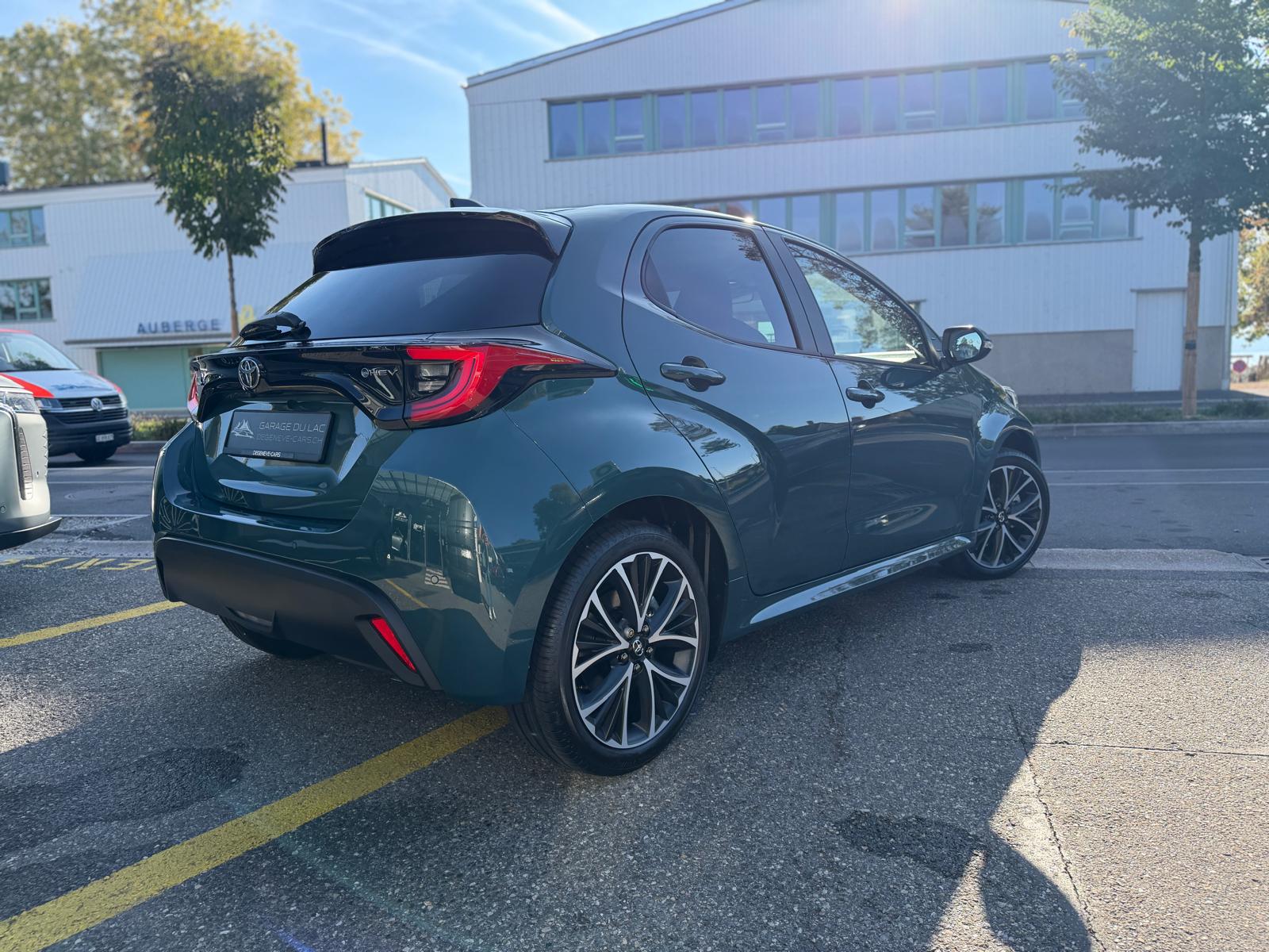TOYOTA Yaris 1.5 Trend e-CVT-showroom-element-3