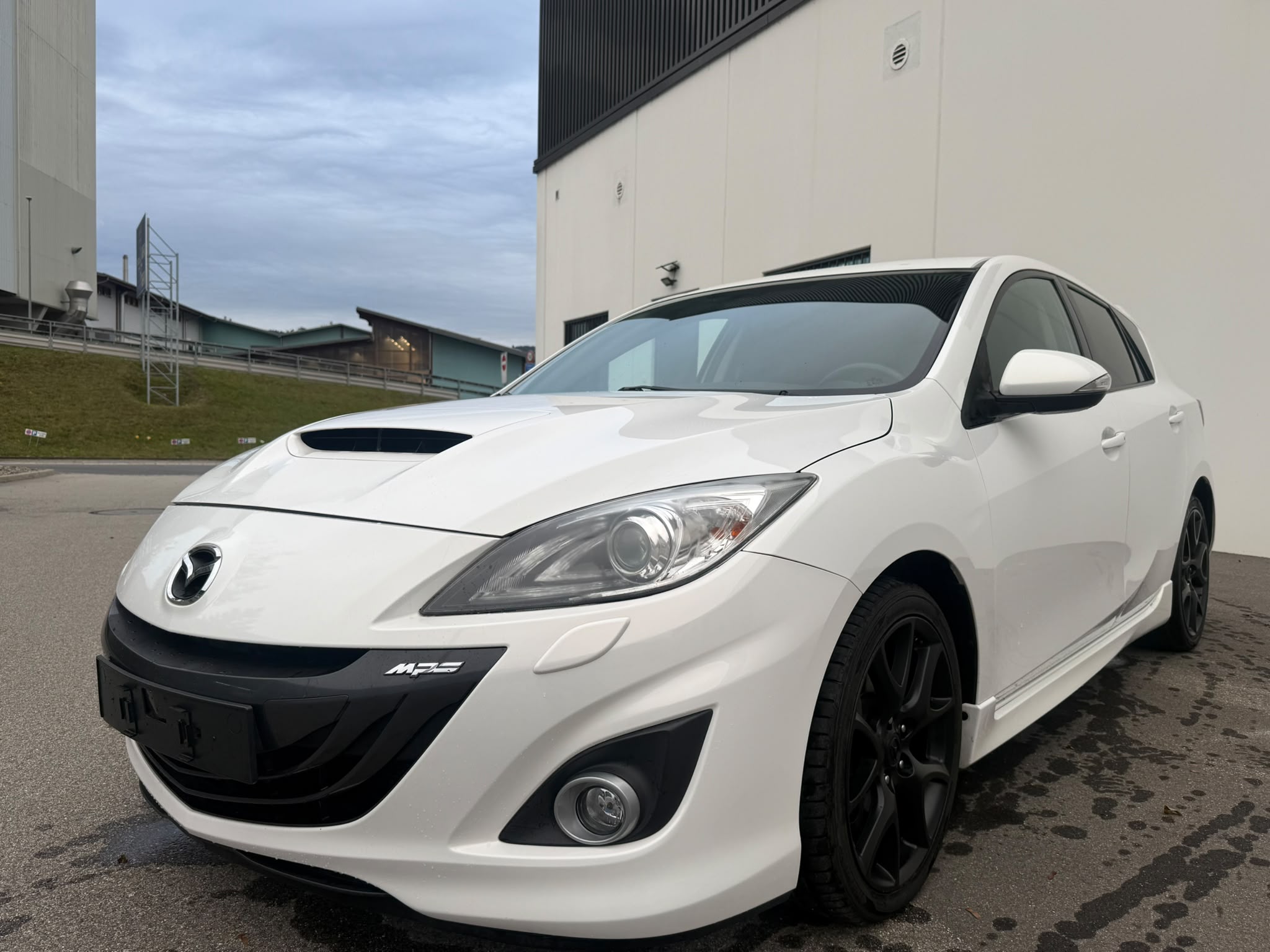 Car photo
