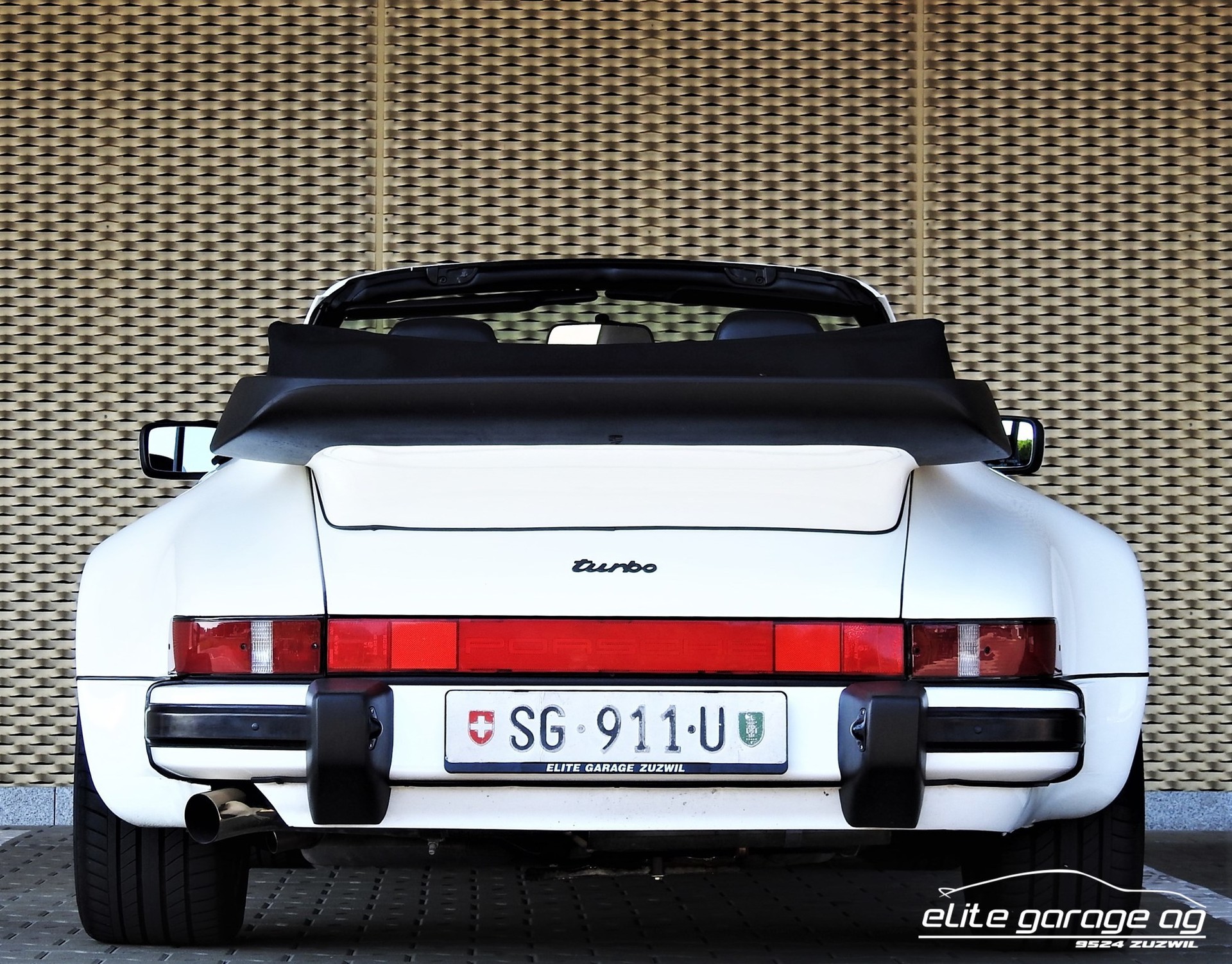 PORSCHE 911 TURBO-image-4