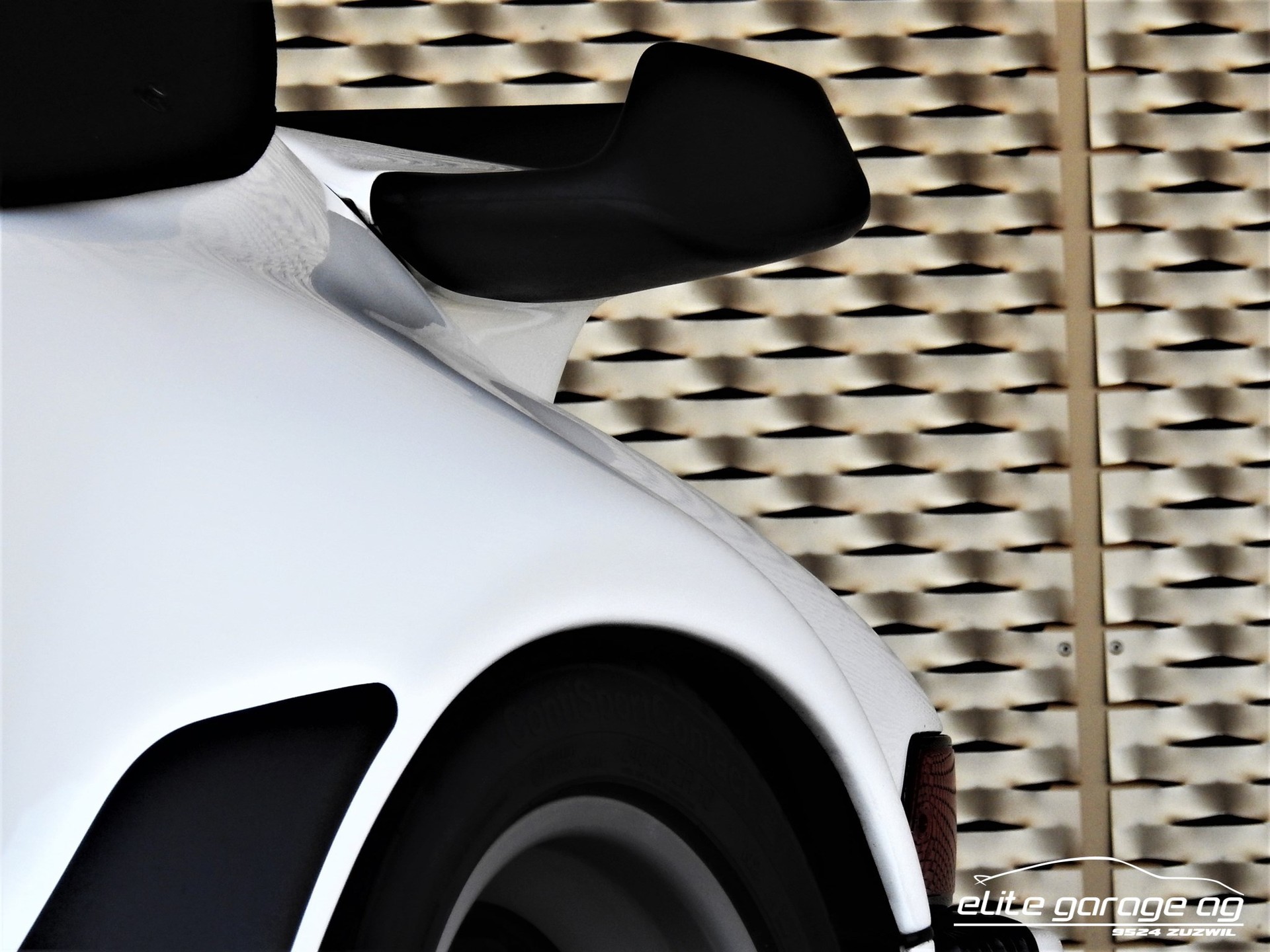 PORSCHE 911 TURBO-image-7