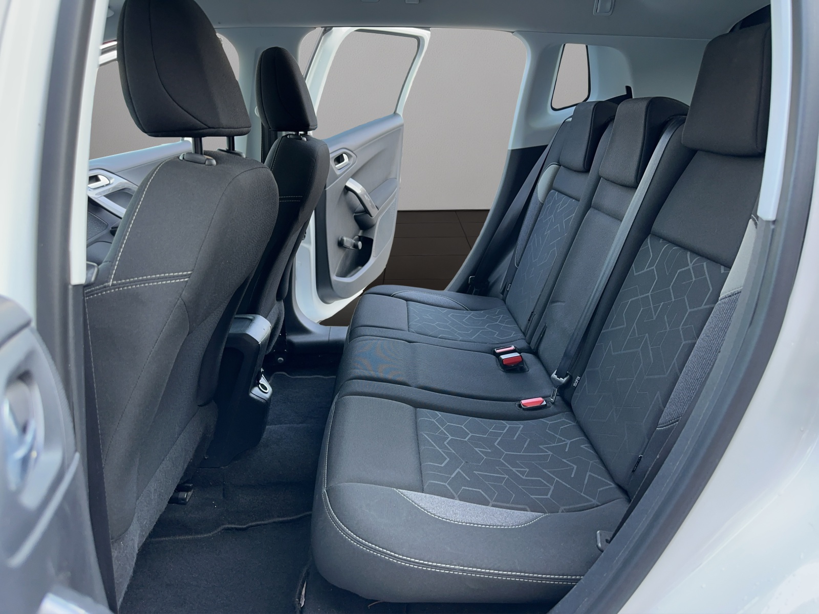 PEUGEOT 2008 1.2 VTI Access-image-12