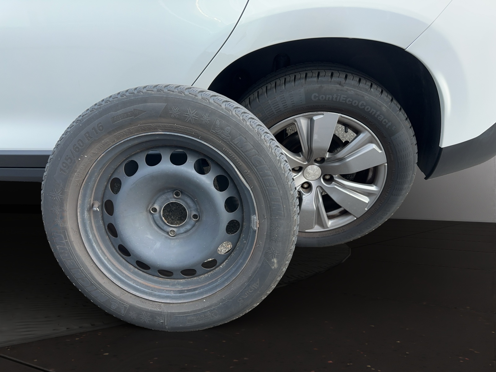PEUGEOT 2008 1.2 VTI Access-image-19