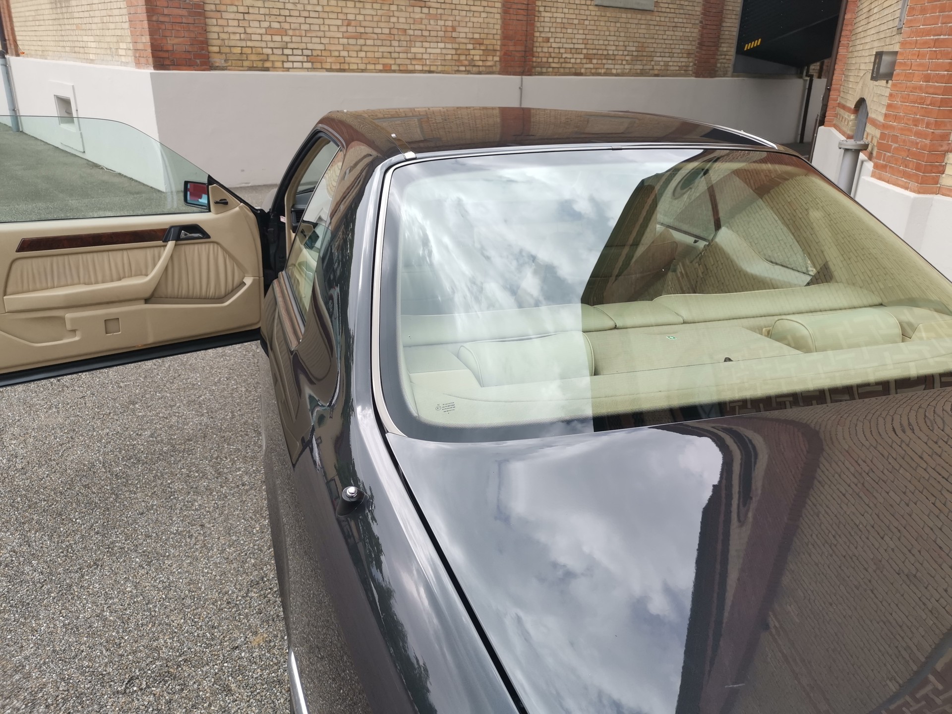 MERCEDES-BENZ 300 CE-image-6