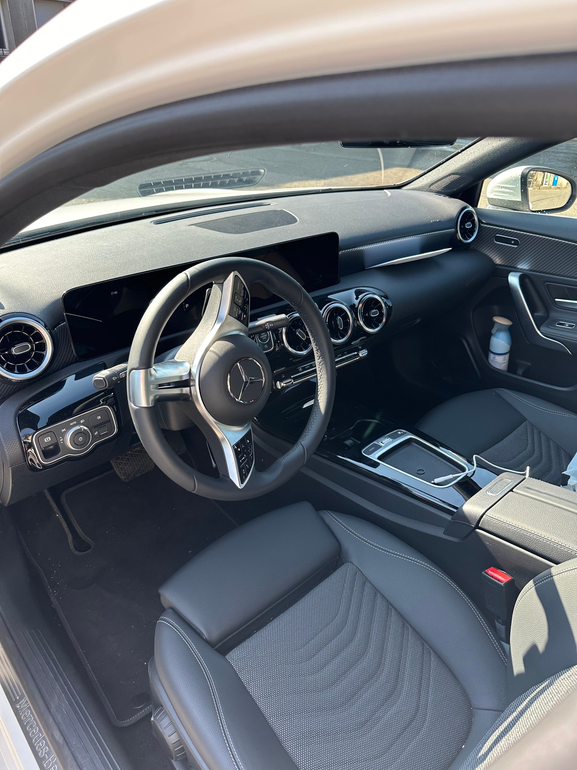 MERCEDES-BENZ A 200 7G-DCT-image-4