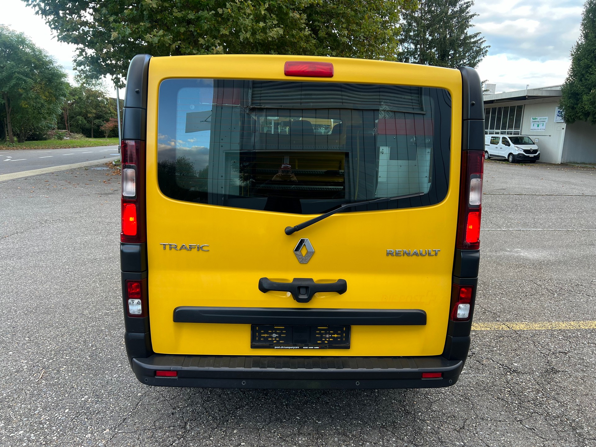 RENAULT Trafic 1.6 ENERGY TwinT. dCi145 2.9t Business L1H1-image-4