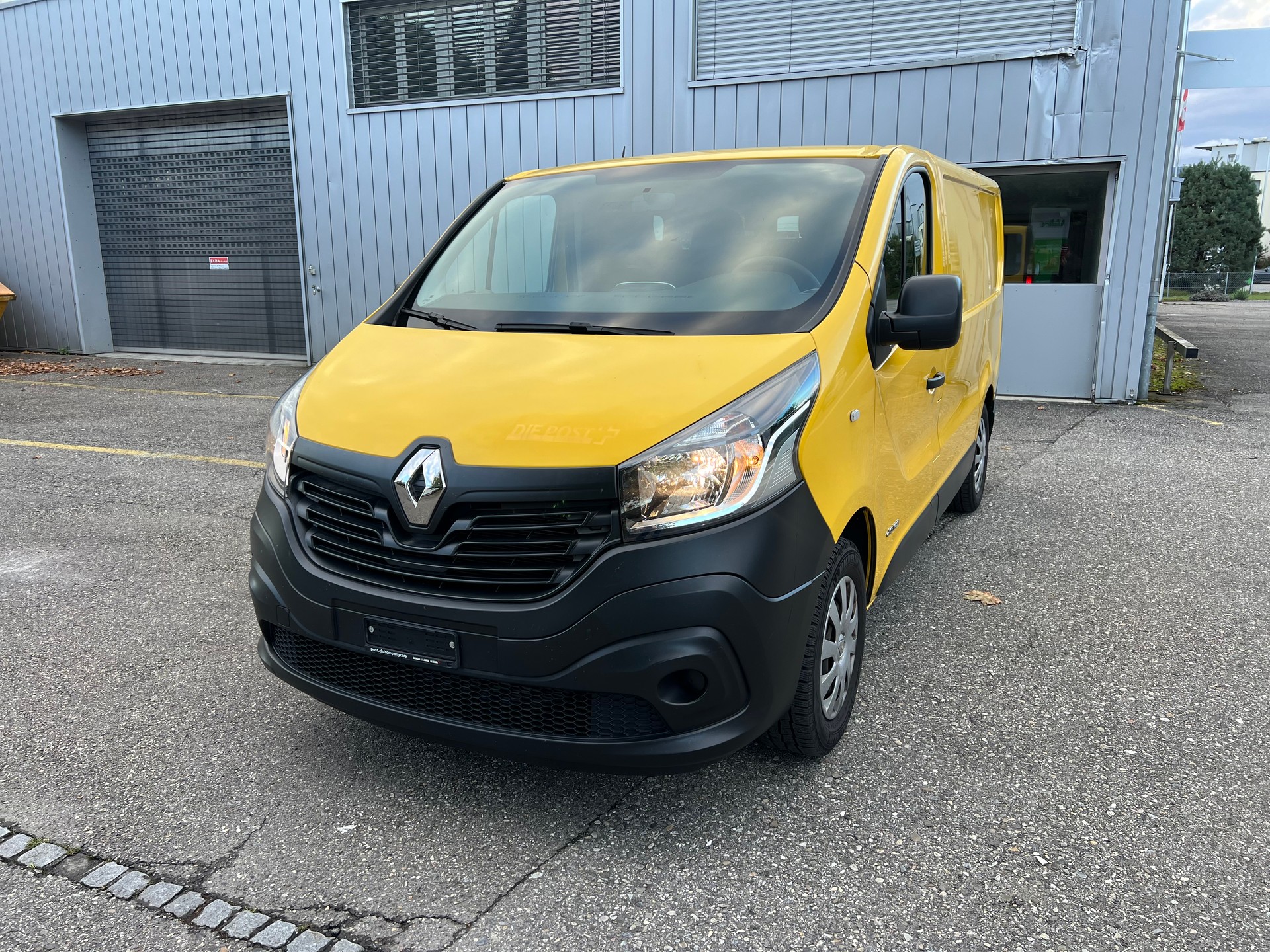 RENAULT Trafic 1.6 ENERGY TwinT. dCi145 2.9t Business L1H1-image-0