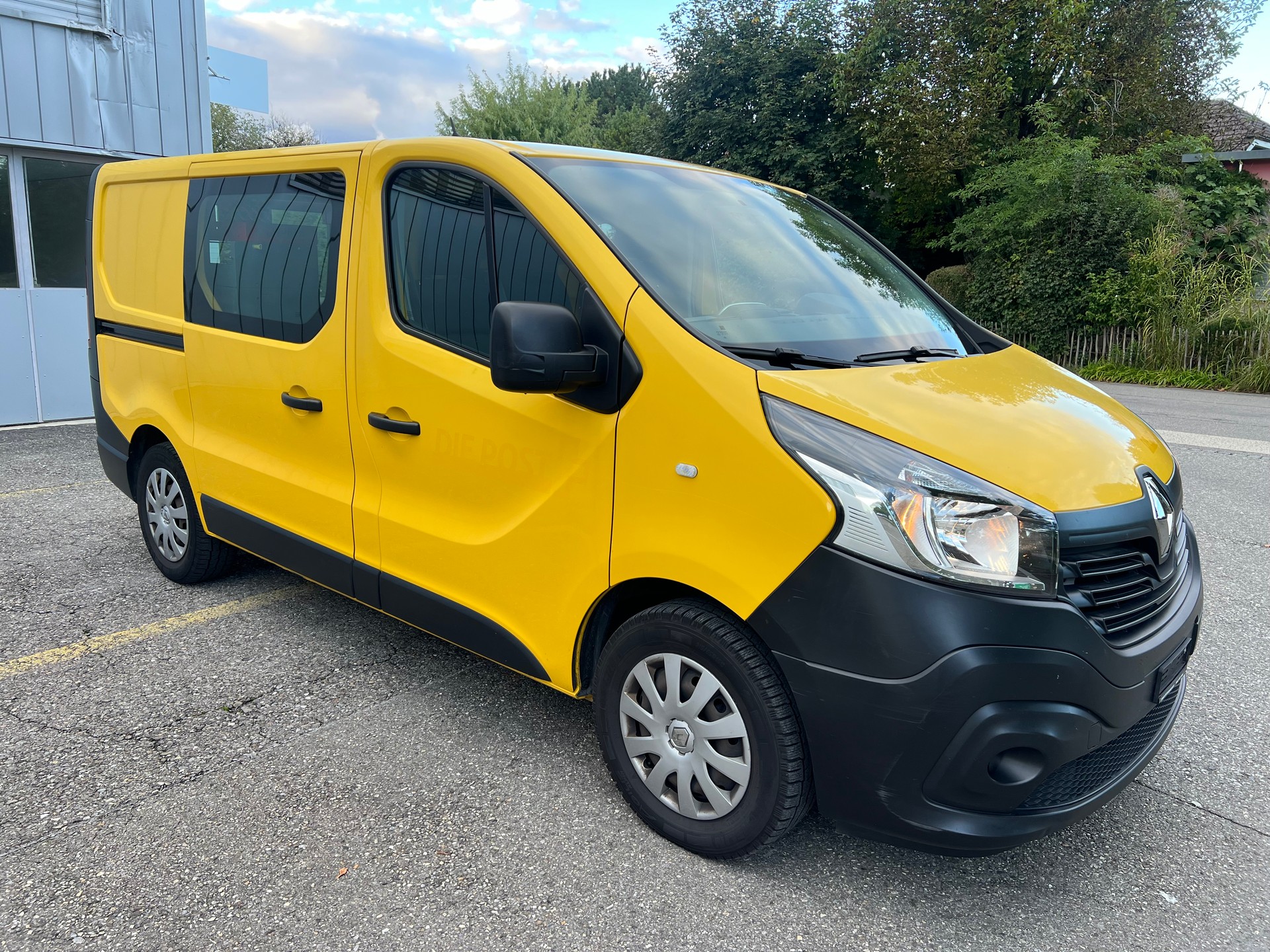 RENAULT Trafic 1.6 ENERGY TwinT. dCi145 2.9t Business L1H1-image-1