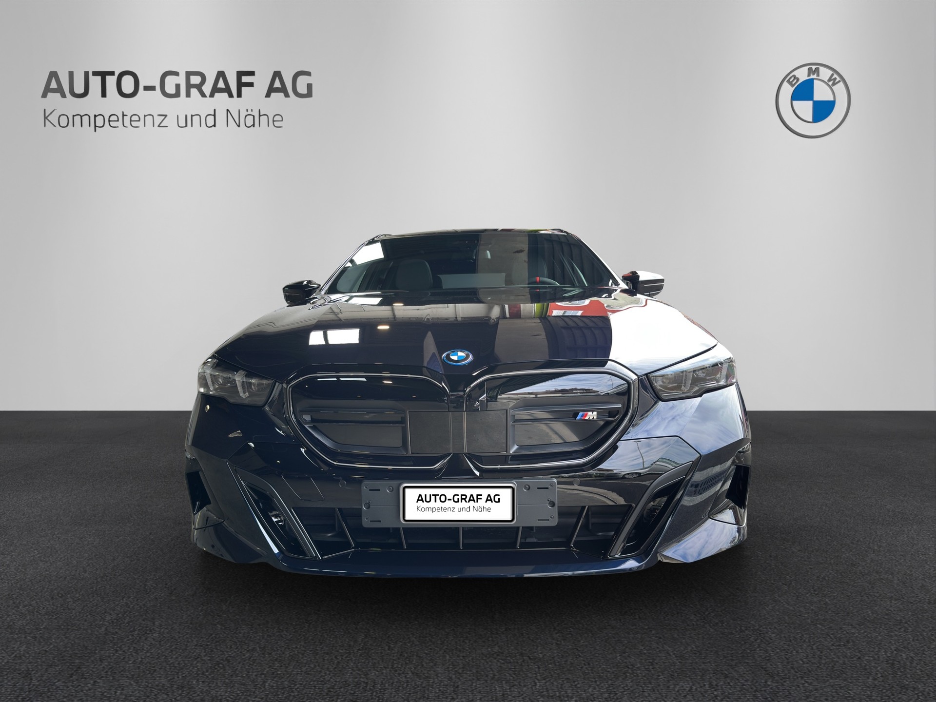 BMW i5 M60 Touring M Sport Pro-image-7