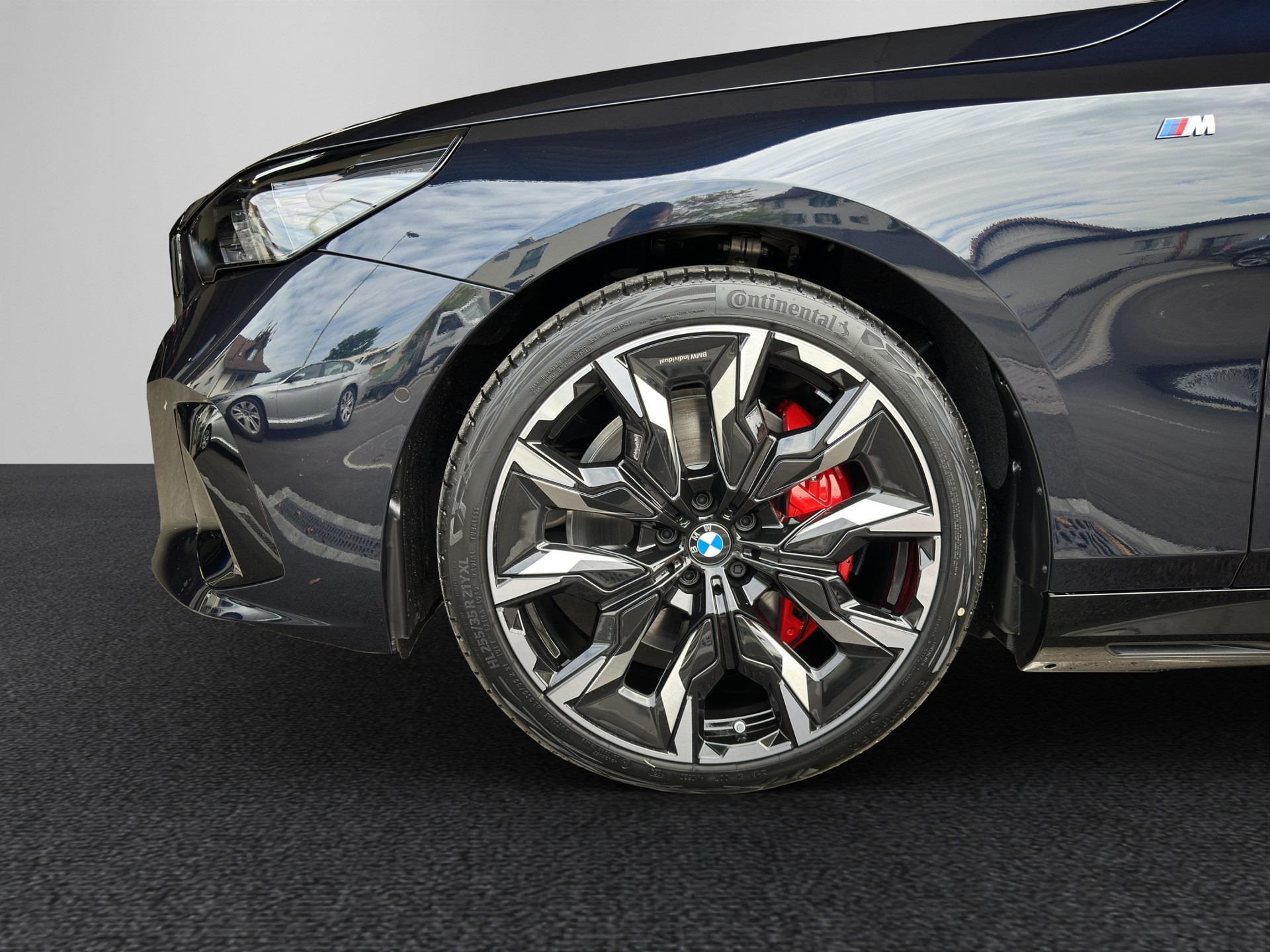 BMW i5 M60 Touring M Sport Pro-image-9