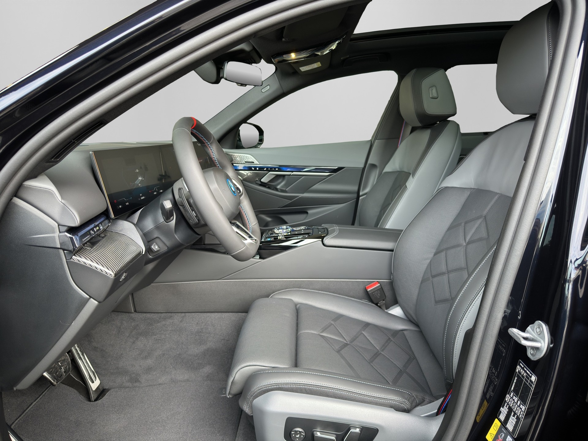 BMW i5 M60 Touring M Sport Pro-image-10