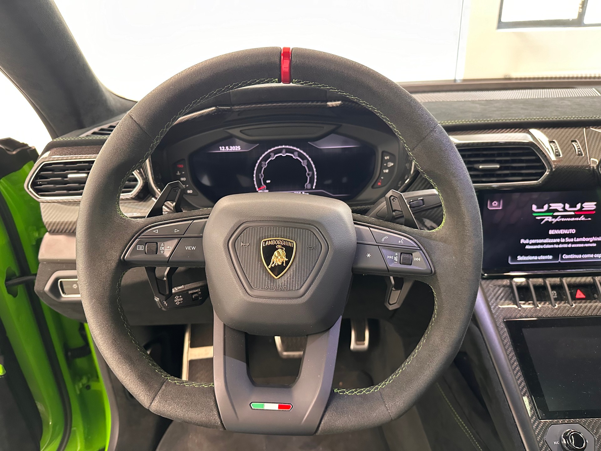 LAMBORGHINI URUS Performante-image-13