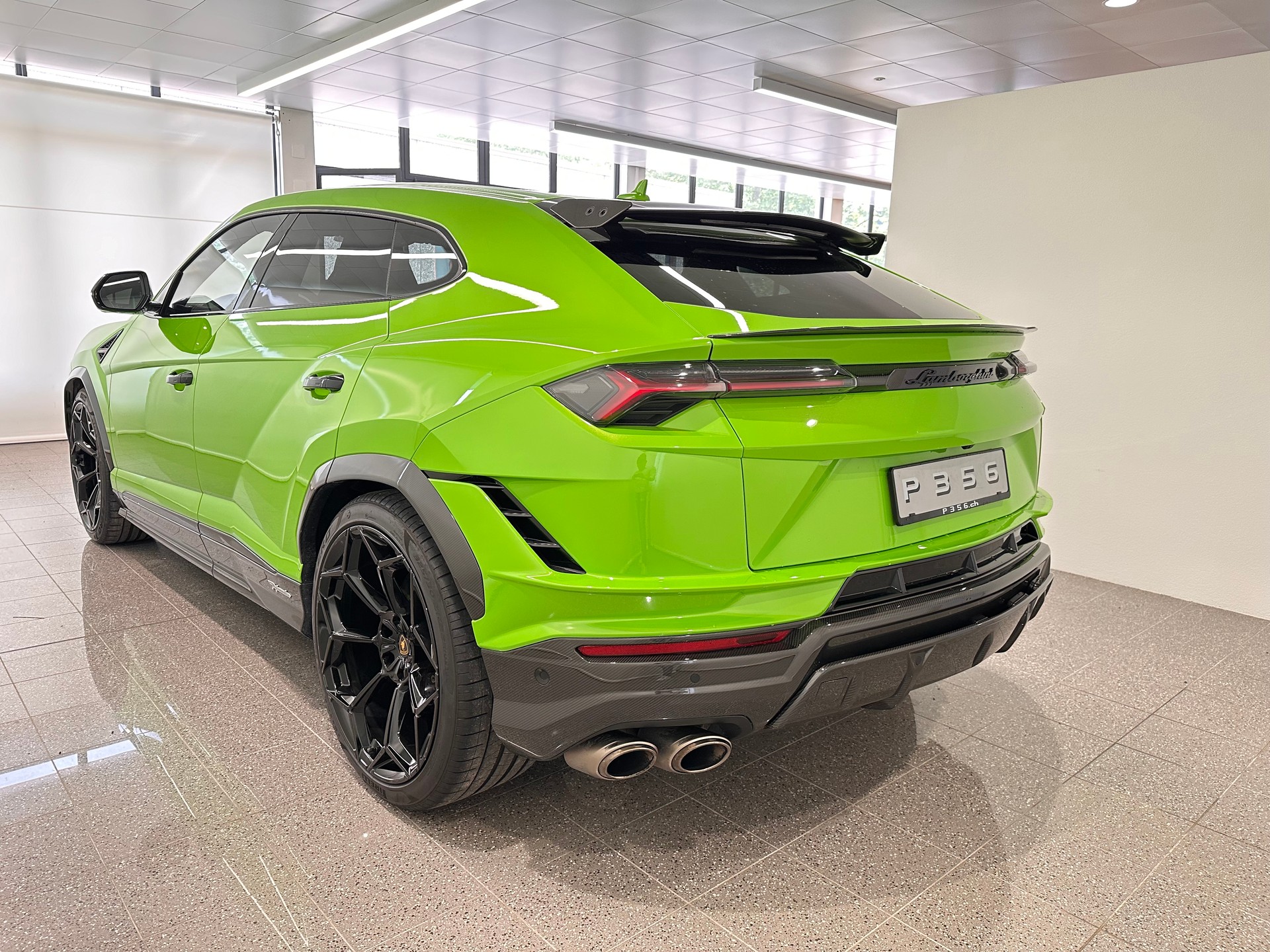 LAMBORGHINI URUS Performante-image-6