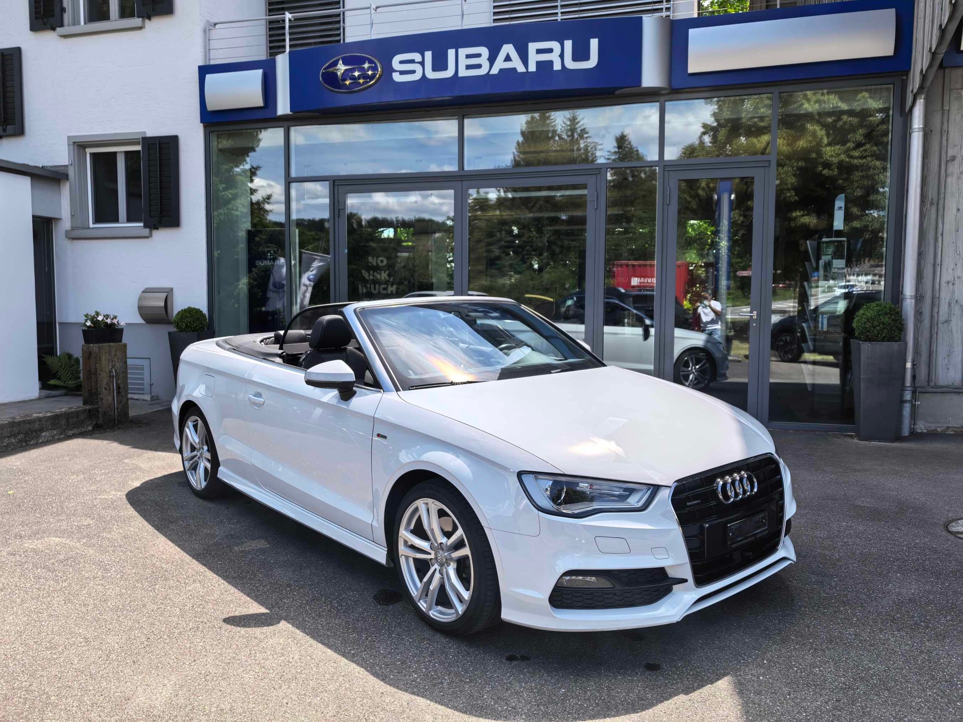 AUDI A3 Cabriolet 1.8 TFSI Ambition S-Line quattro S-tronic-image-1