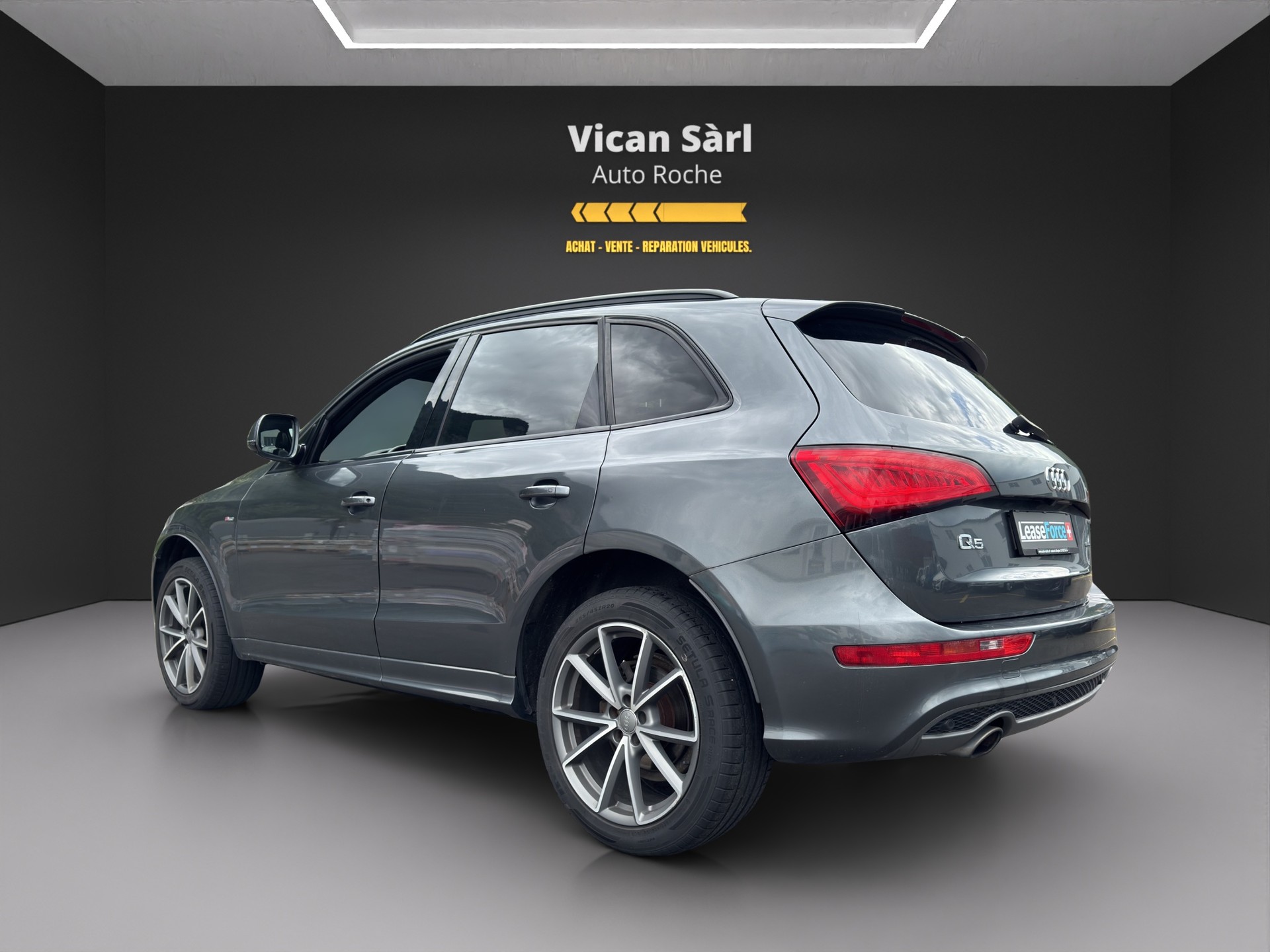 AUDI Q5 2.0 TFSI quattro tiptronic-image-5