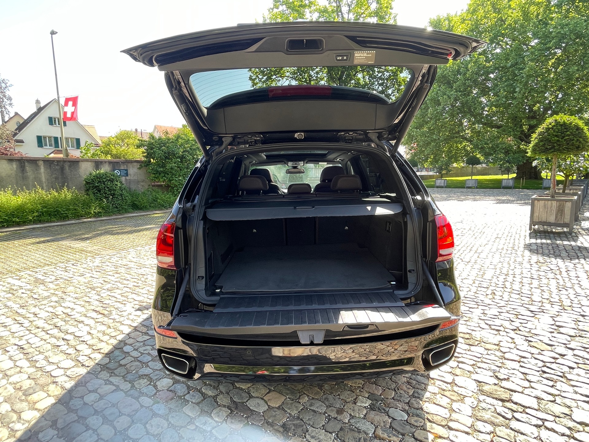 BMW X5 xDrive 40d Steptronic NEUE SOMMER-UND WINTERRÄDER / ÖL vor kurz gewechselt-image-4