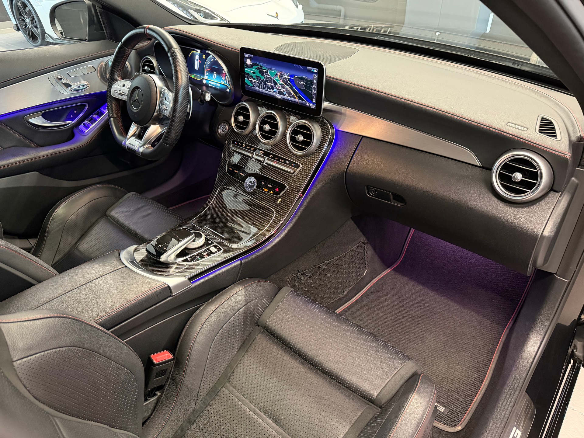 MERCEDES-BENZ C 43 AMG 4Matic 9G-Tronic-image-12