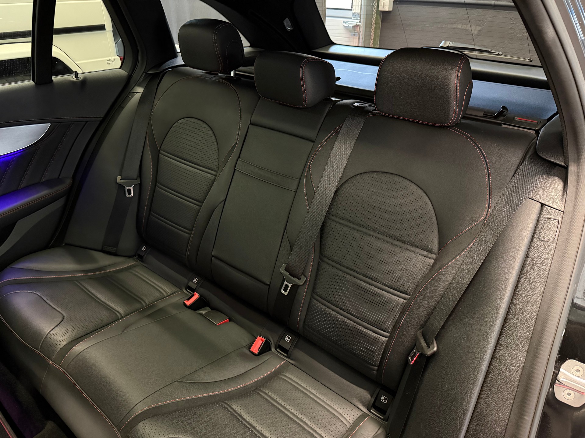MERCEDES-BENZ C 43 AMG 4Matic 9G-Tronic-image-28