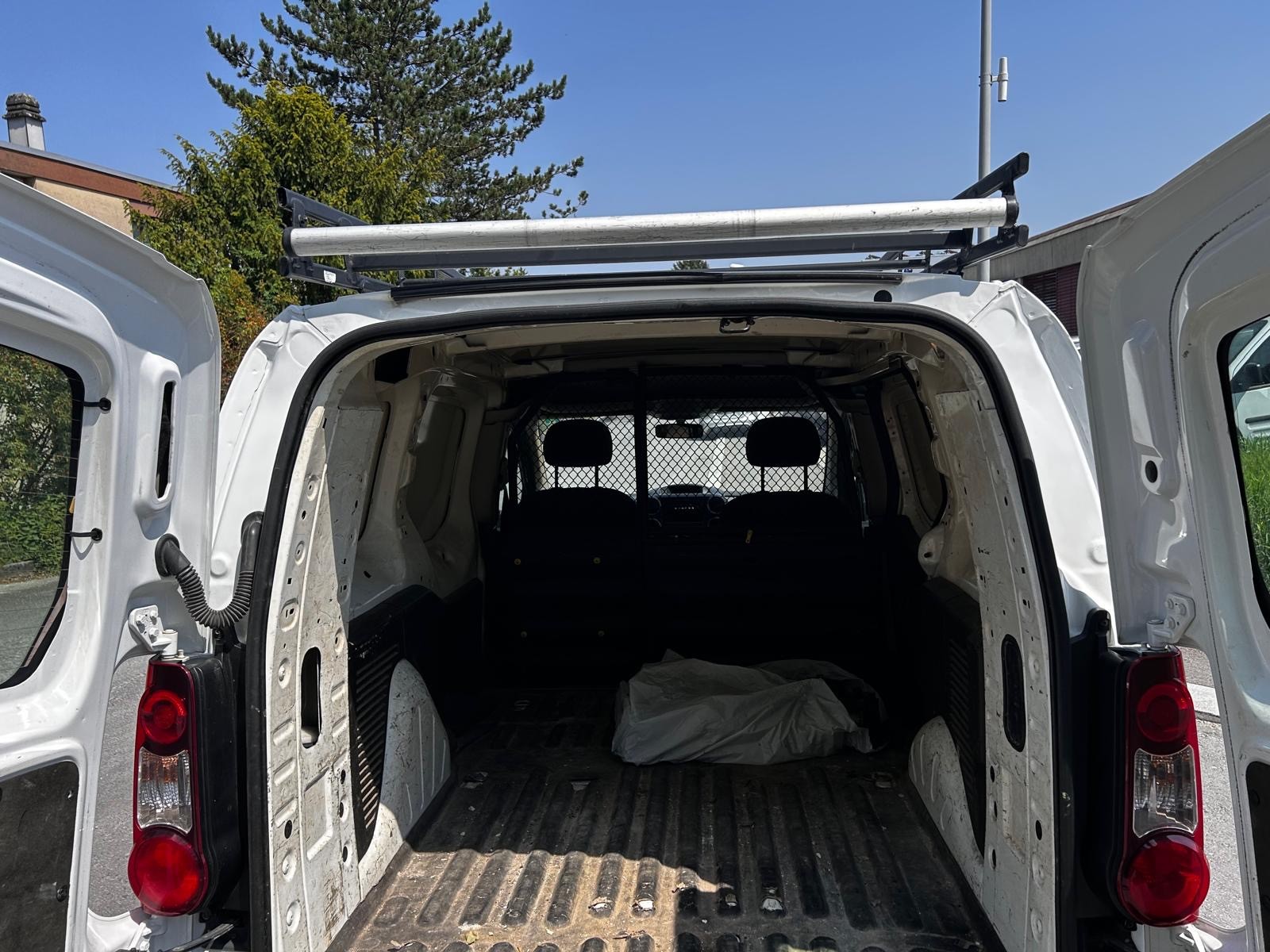 PEUGEOT Partner 1.6 BlueHDI S&S Active-image-6