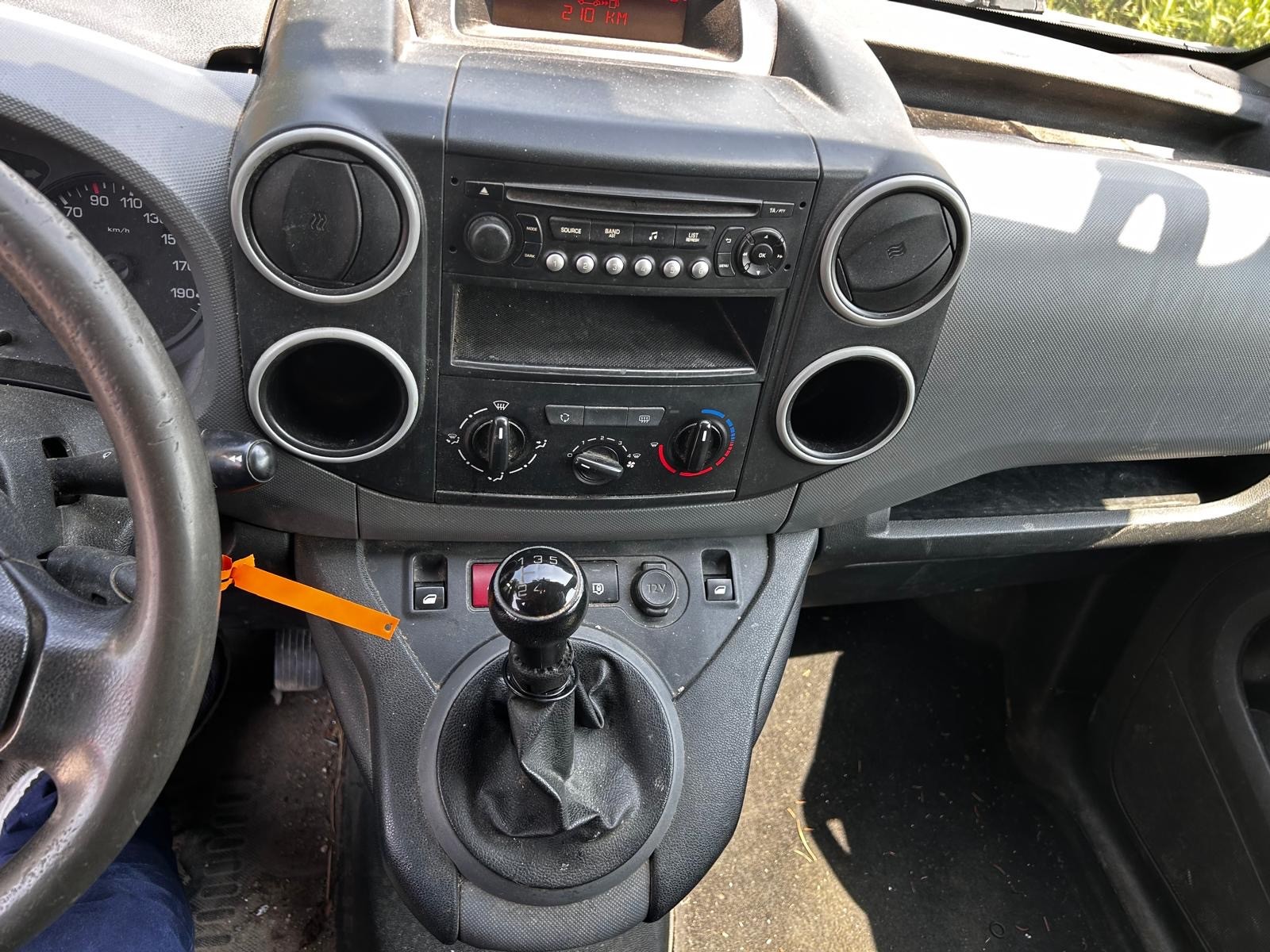 PEUGEOT Partner 1.6 BlueHDI S&S Active-image-11