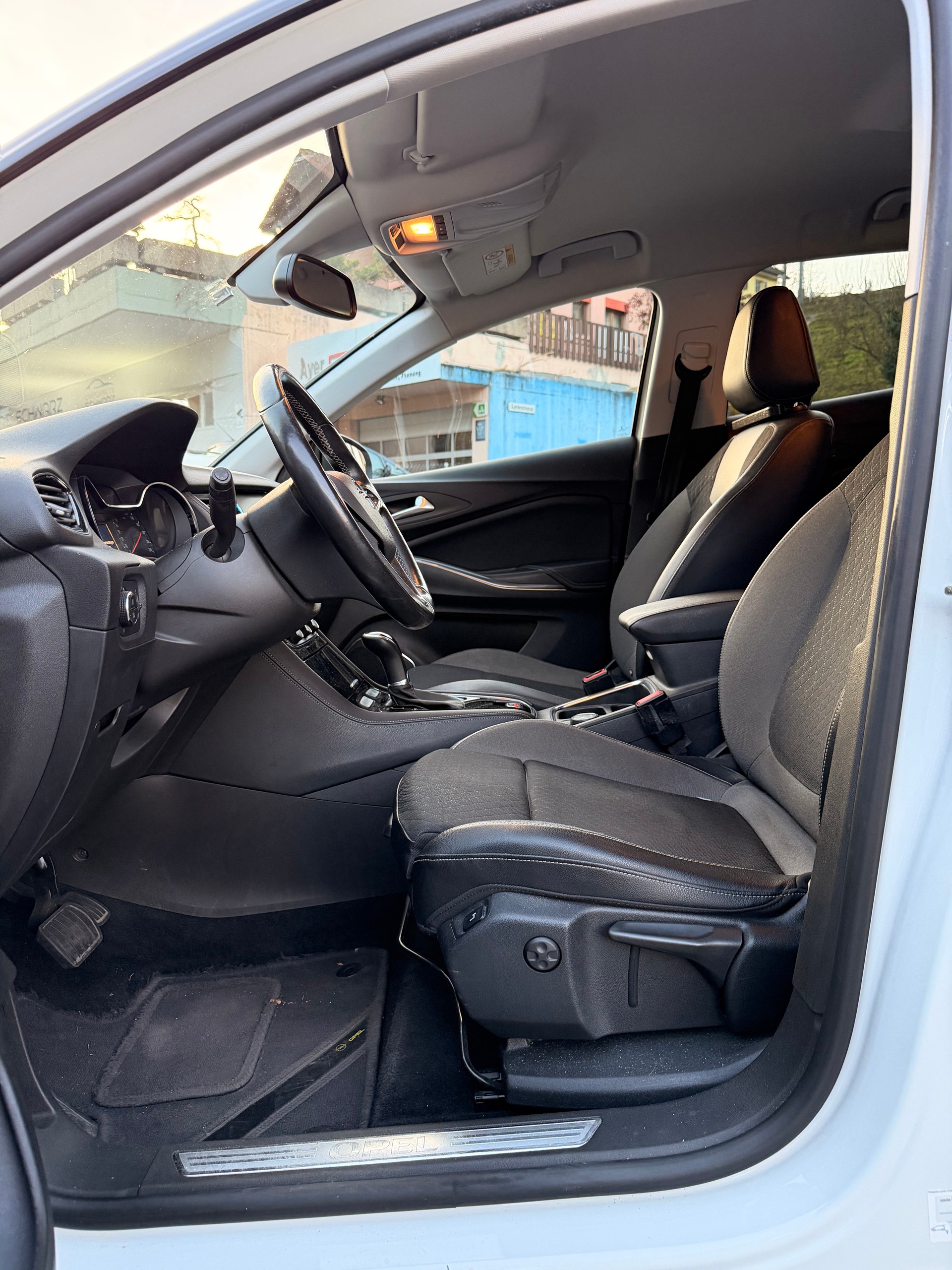 OPEL Grandland X 1.6CDTi Excellence Automatik-image-7