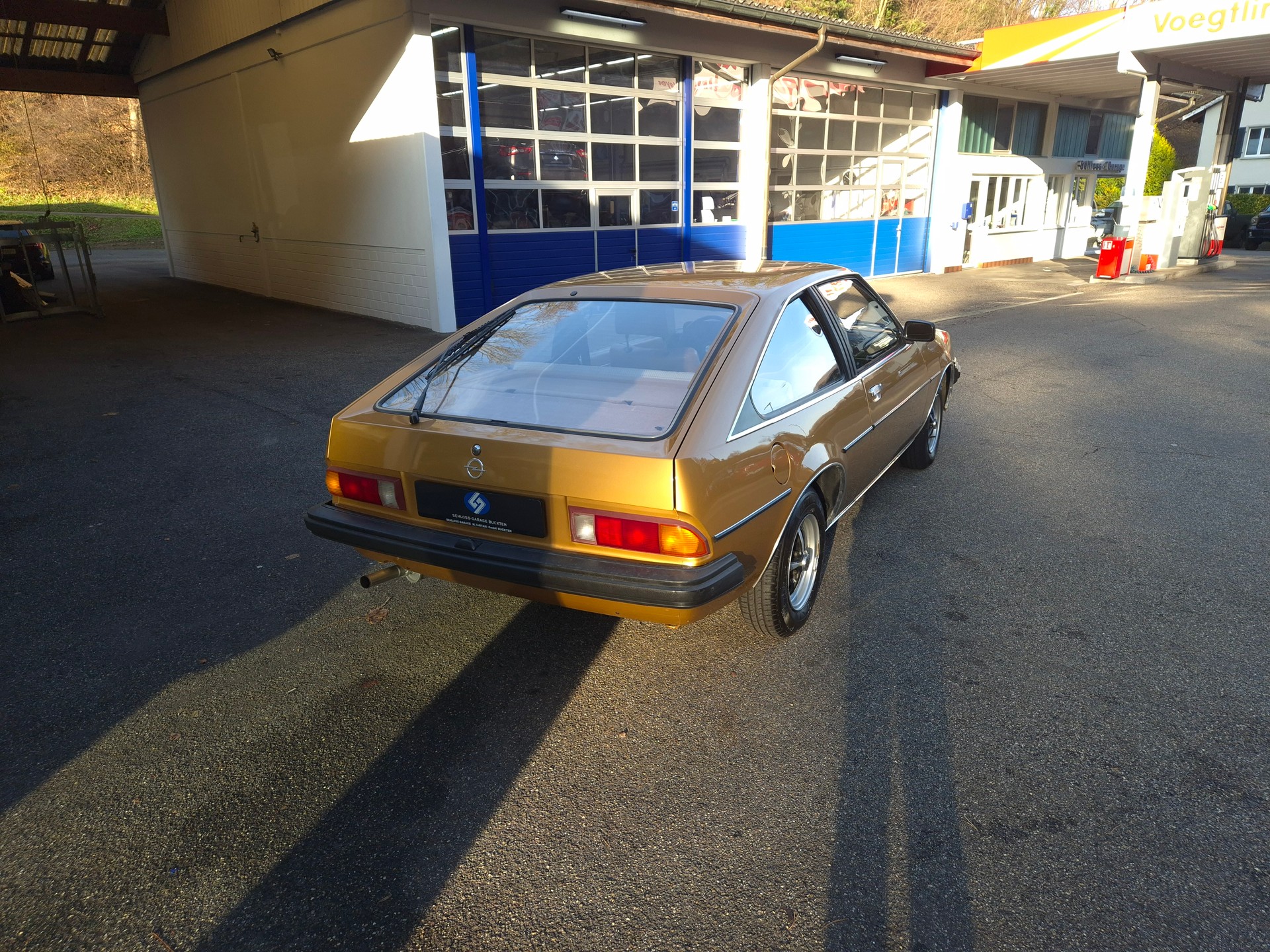 OPEL Manta B Coupe-image-10