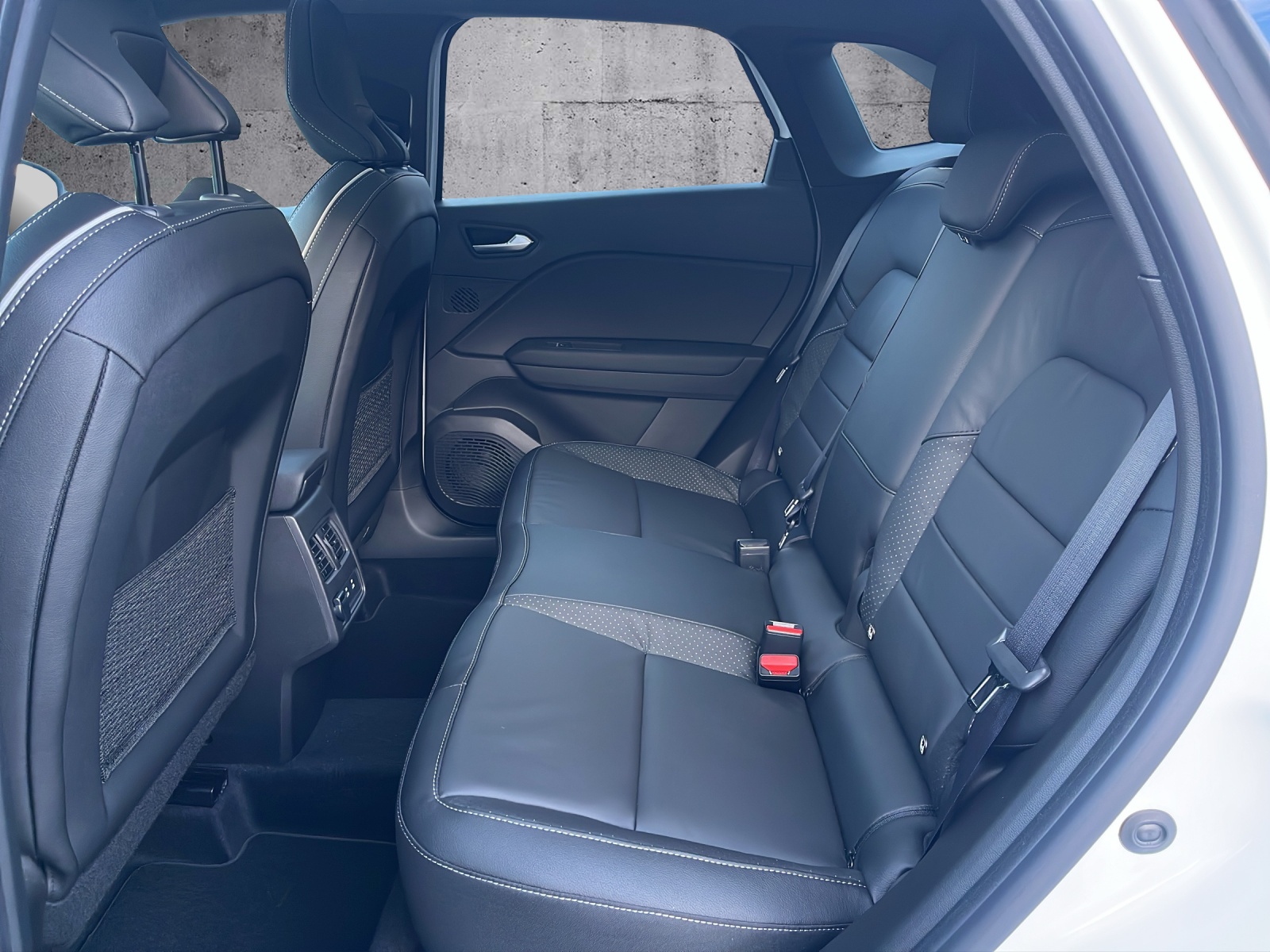 MITSUBISHI Grandis 1.8 HEV Instyle-image-13