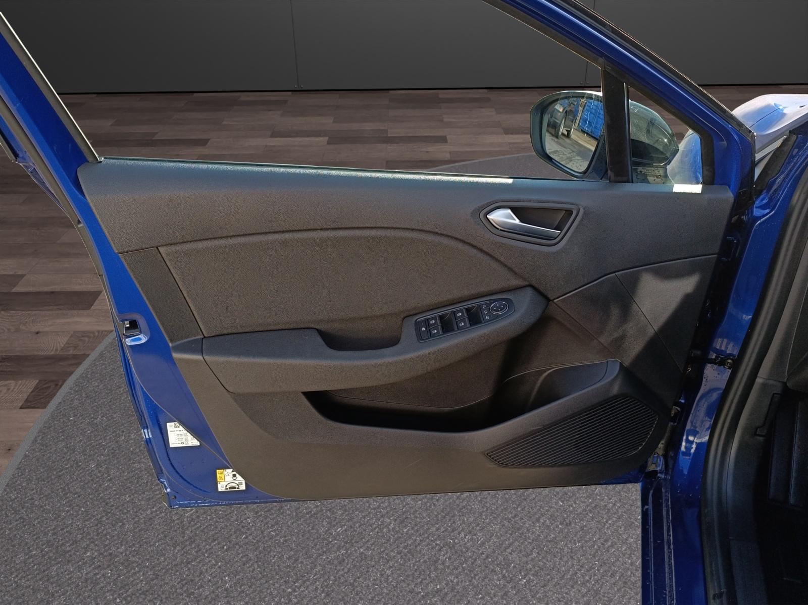 MITSUBISHI Colt 1.6 HEV Intense-image-12