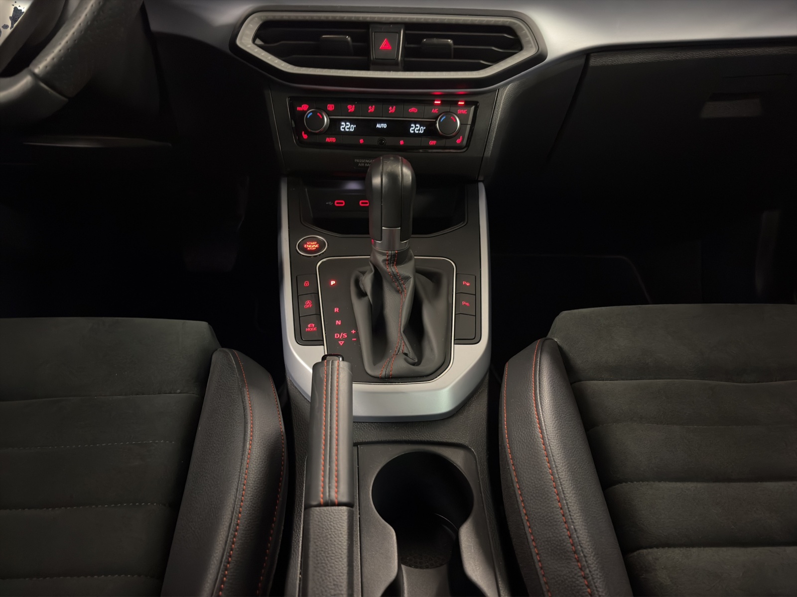 SEAT Arona 1.0 TSI Eco Hola FR DSG-image-12