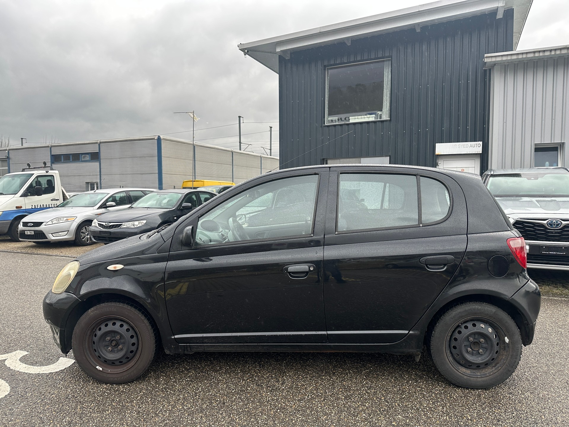 TOYOTA Yaris 1.3 Linea Sol-image-7