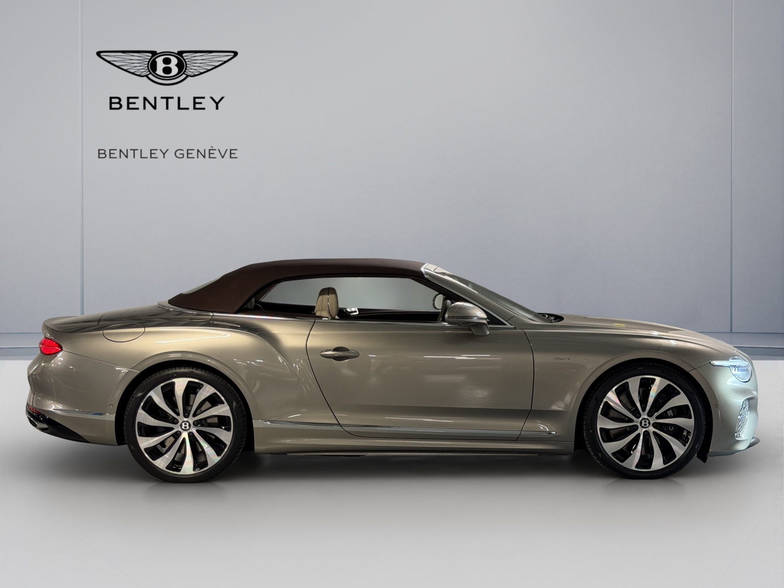 BENTLEY Continental GTC 4.0 V8 PHEV Azure Pale Brodgar-image-13