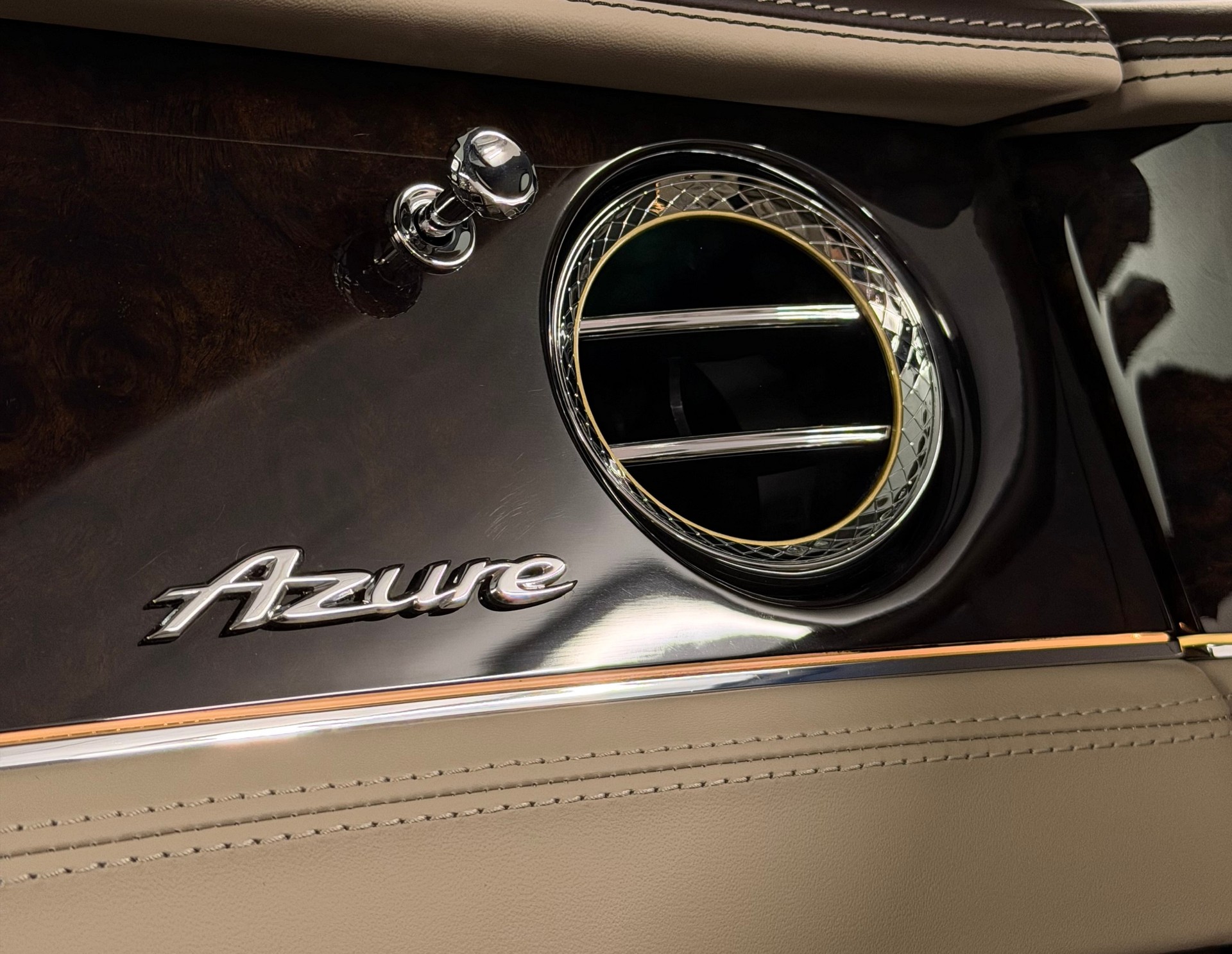 BENTLEY Continental GTC 4.0 V8 PHEV Azure Pale Brodgar-image-24